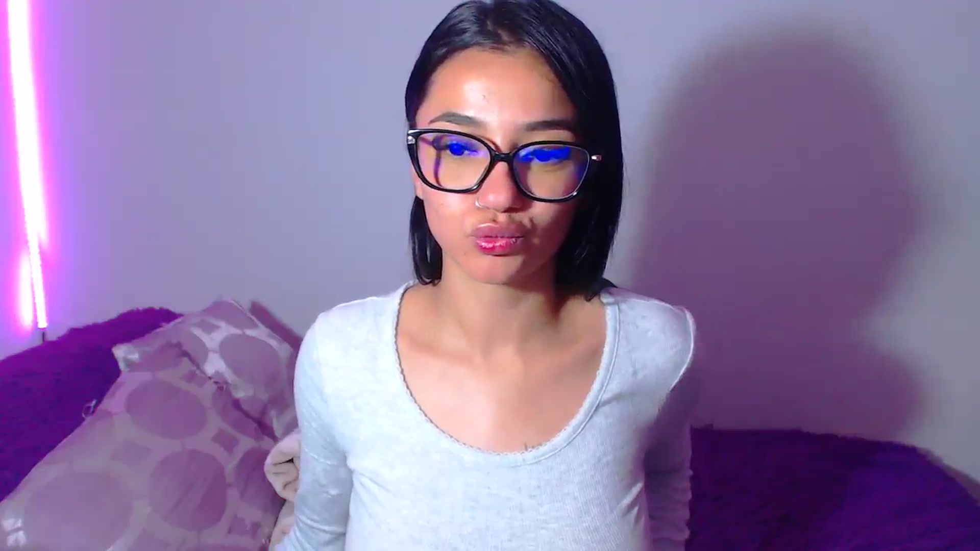 Gallery image thumbnail from Abril_sum's myfreecams stream on, 02/12/2026, 08:41 image 4 of 20
