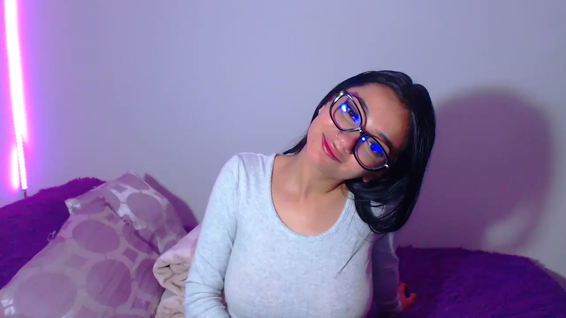 Gallery image thumbnail from Abril_sum's myfreecams stream on, 02/12/2026, 08:41 image 9 of 20