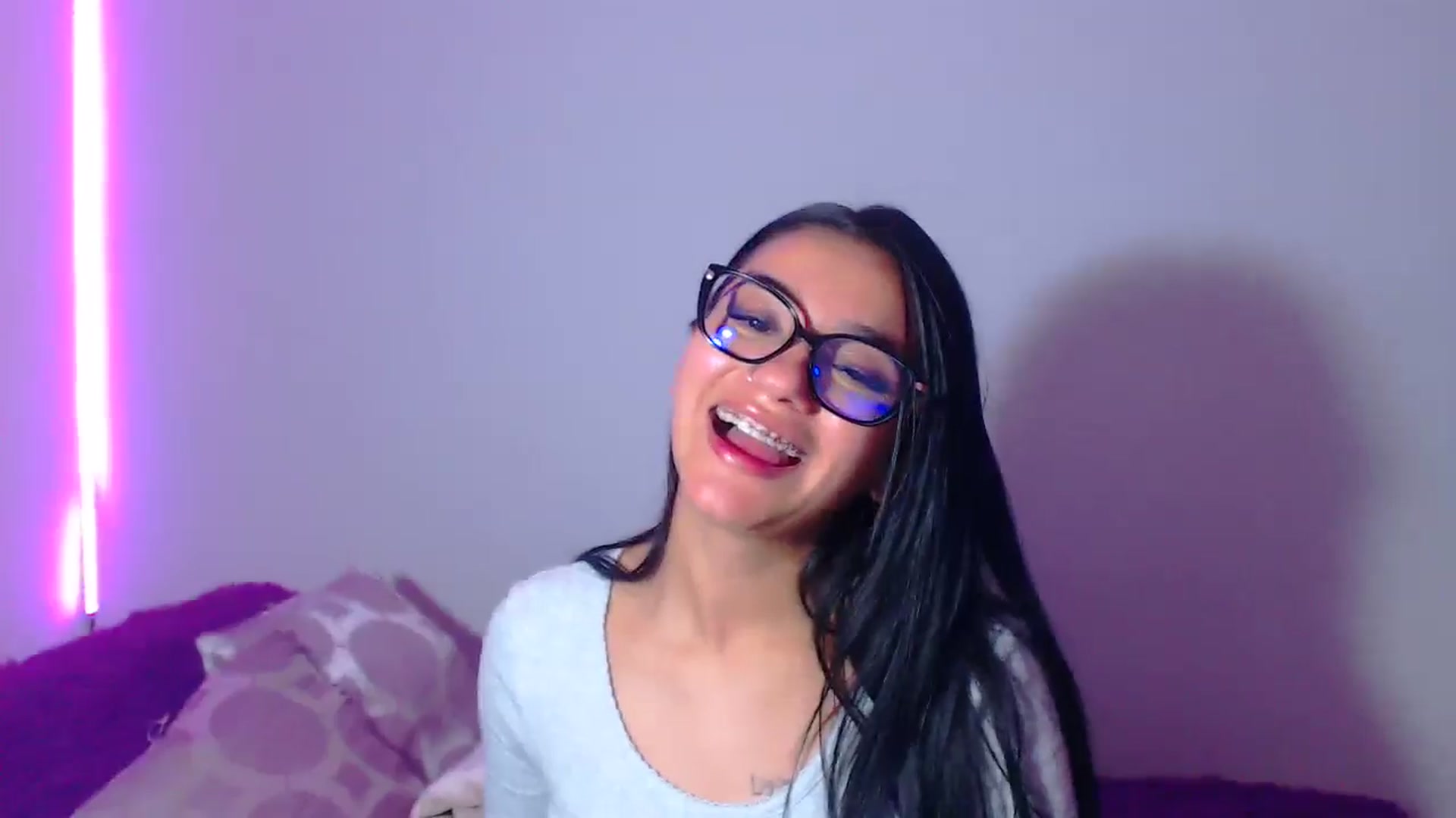 Gallery image thumbnail from Abril_sum's myfreecams stream on, 02/12/2026, 08:41 image 20 of 20