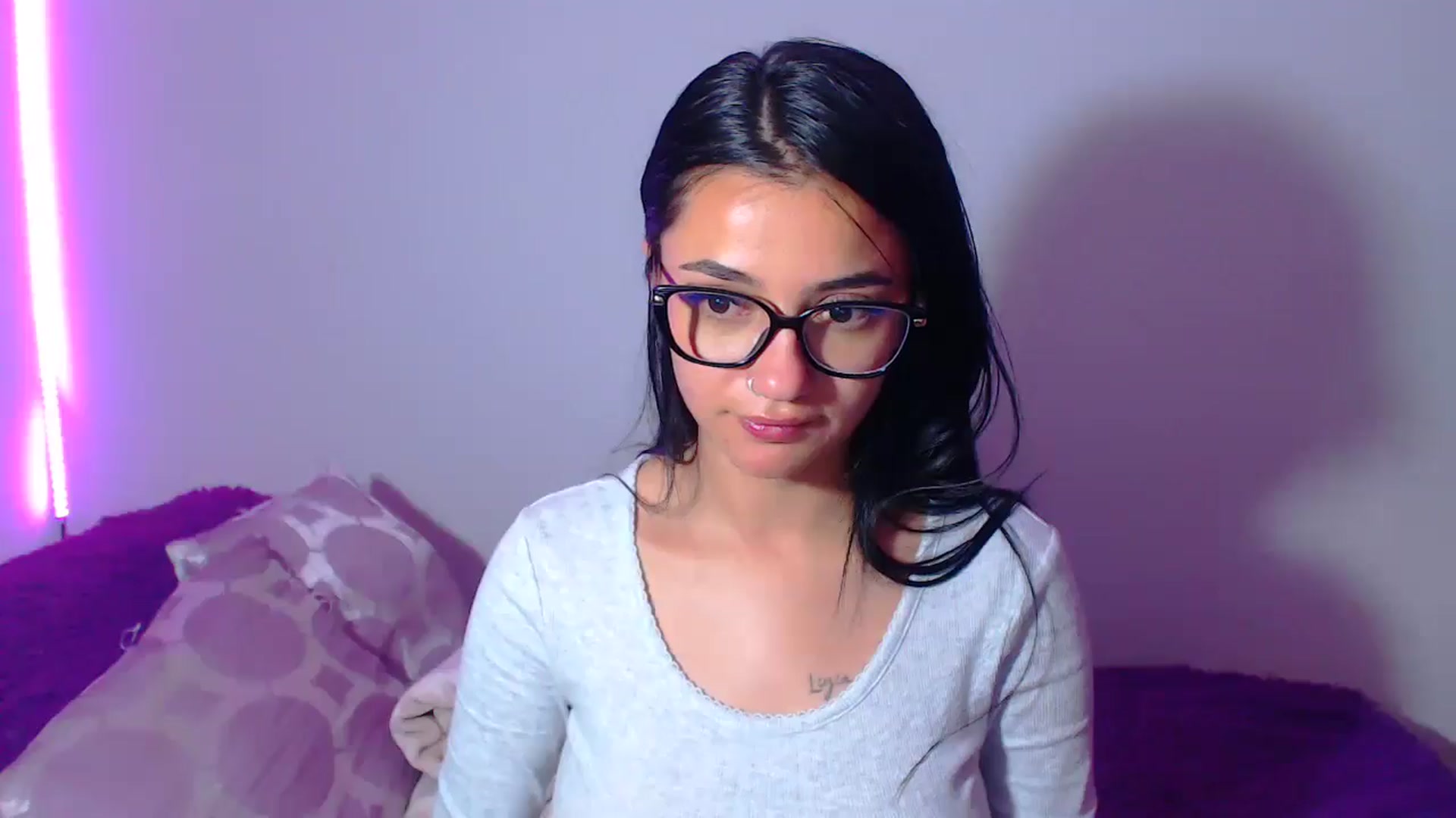Gallery image thumbnail from Abril_sum's myfreecams stream on, 02/12/2026, 08:41 image 14 of 20