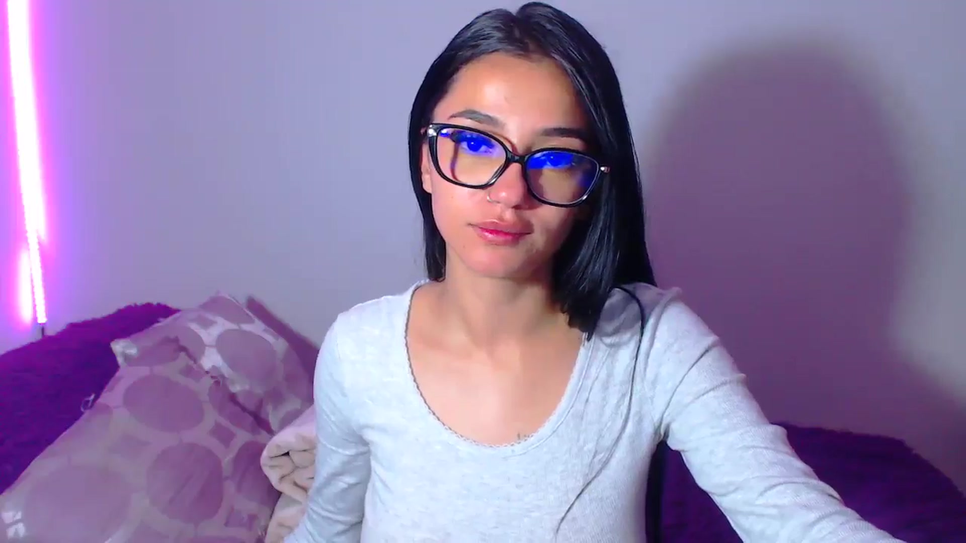 Gallery image thumbnail from Abril_sum's myfreecams stream on, 02/12/2026, 08:41 image 8 of 20