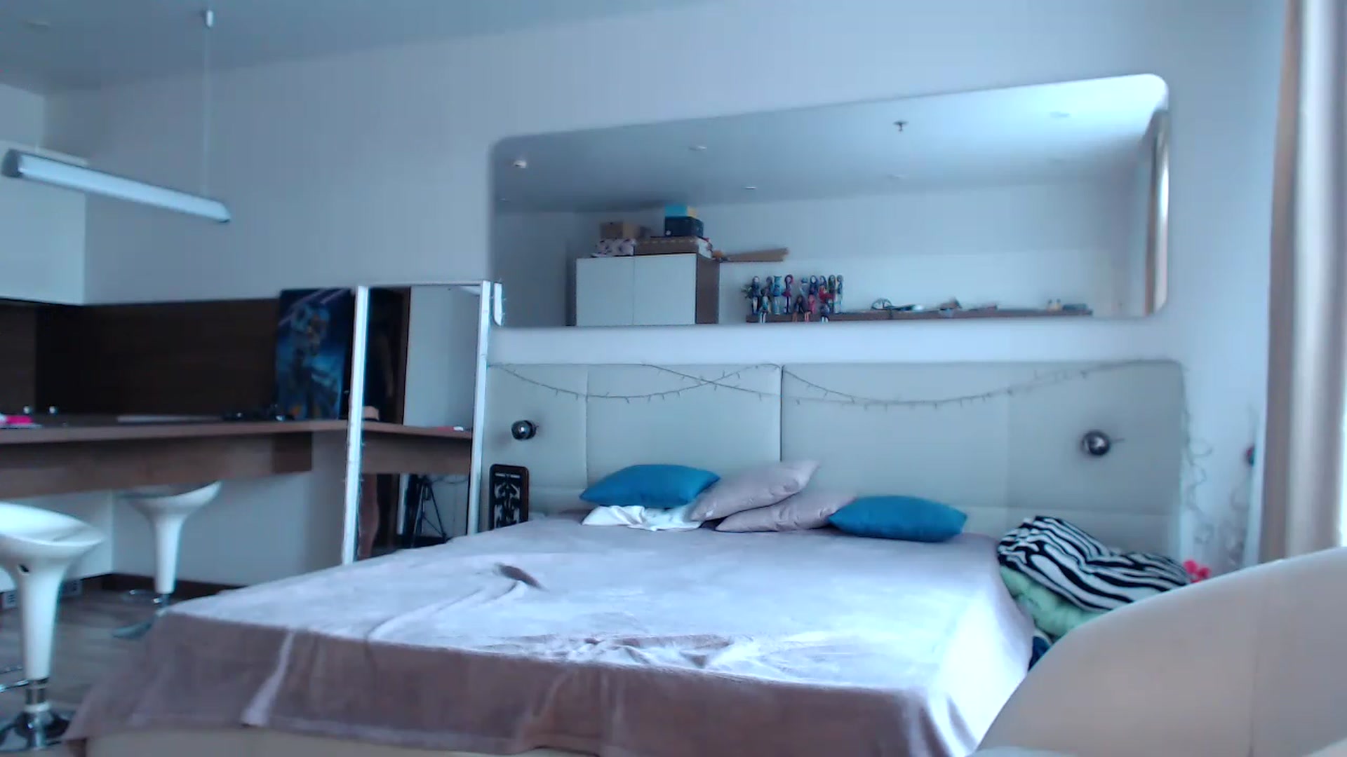 Gallery image thumbnail from Aby_Frost's myfreecams stream on, 04/30/2023, 12:20 image 11 of 20