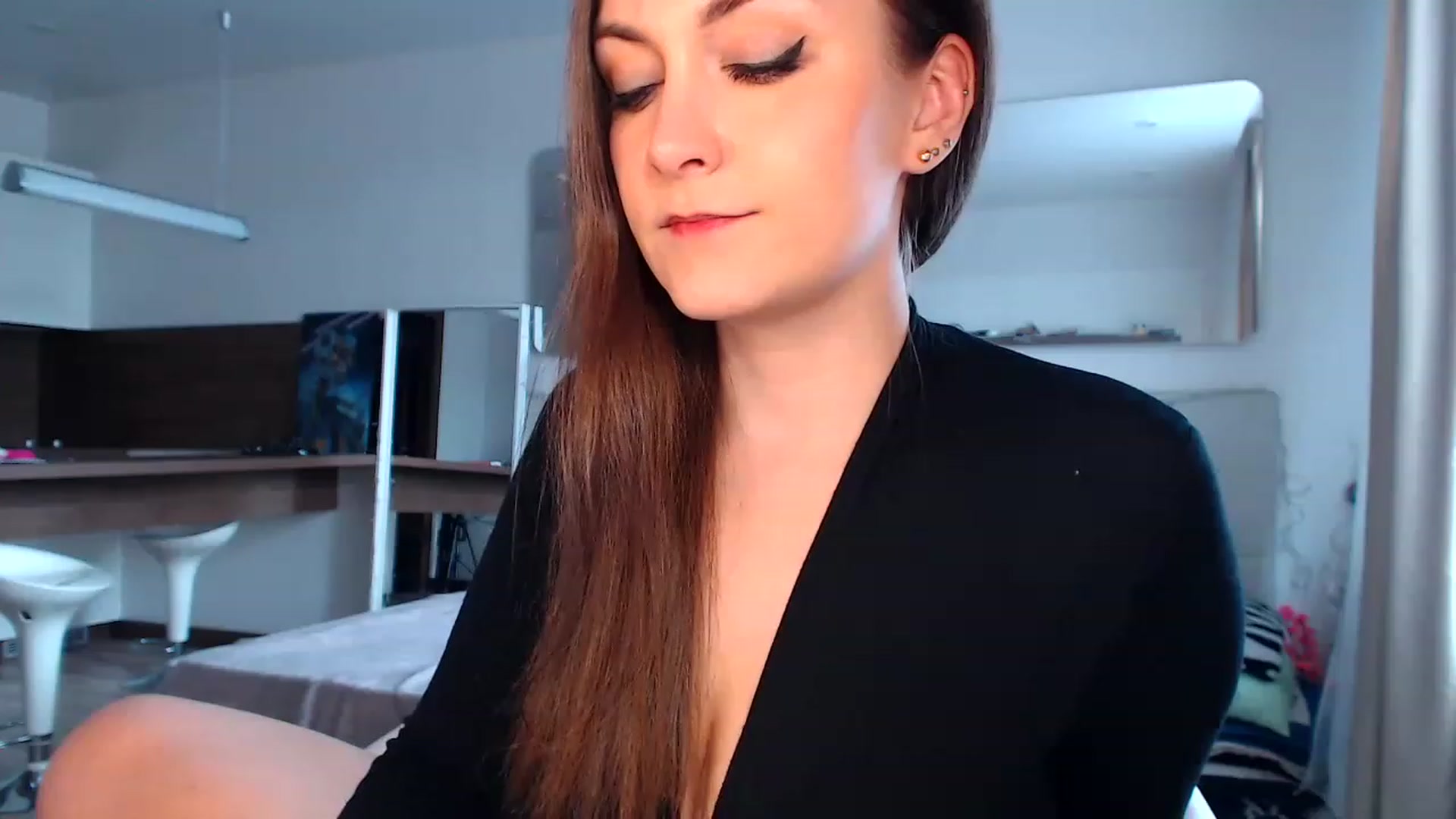 Gallery image thumbnail from Aby_Frost's myfreecams stream on, 04/30/2023, 12:20 image 2 of 20