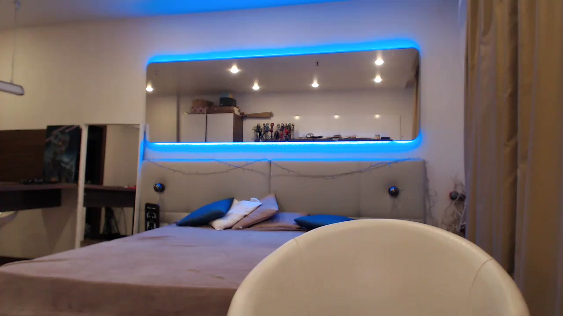 Gallery image thumbnail from Aby_Frost's myfreecams stream on, 05/12/2023, 21:08 image 11 of 20