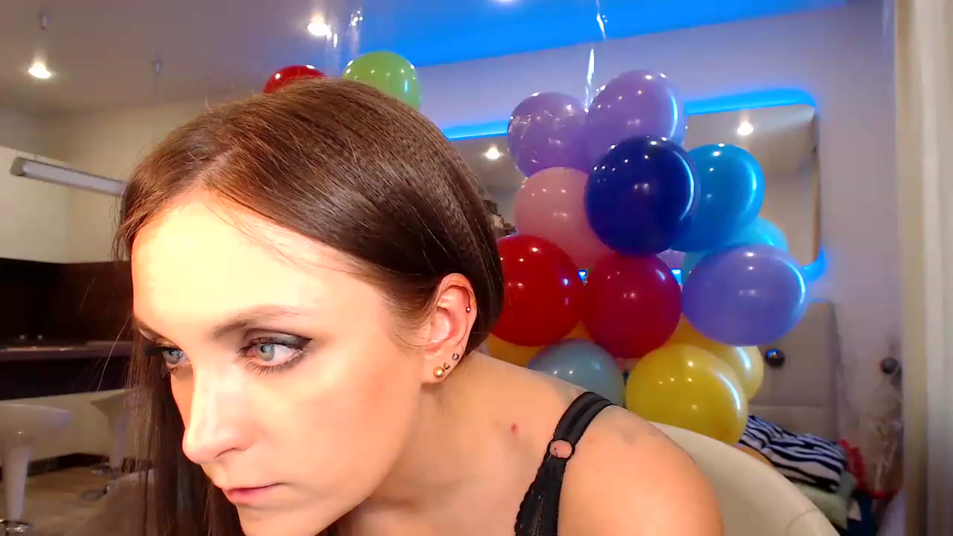 Gallery image thumbnail from Aby_Frost's myfreecams stream on, 05/28/2023, 04:02 image 3 of 20