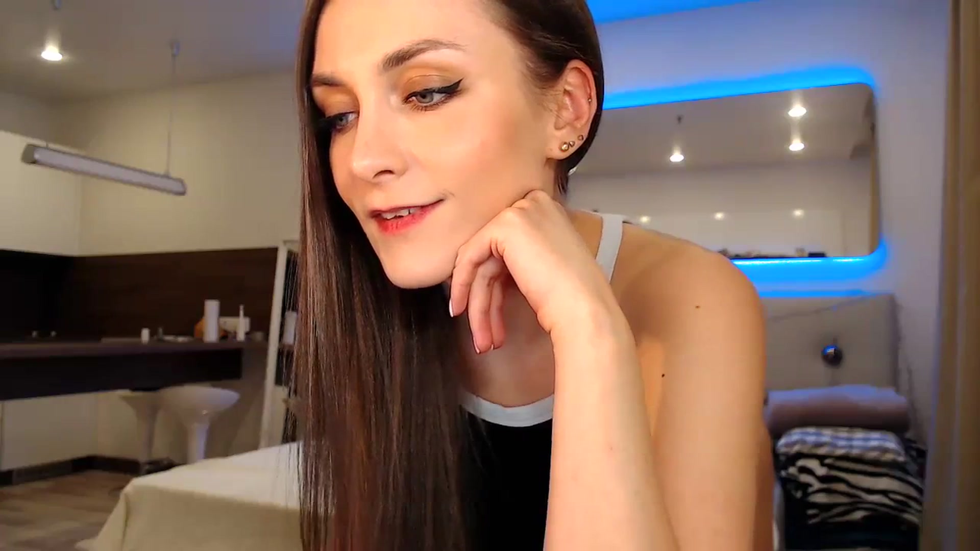 Gallery image thumbnail from Aby_Frost's myfreecams stream on, 03/22/2024, 17:01 image 20 of 20