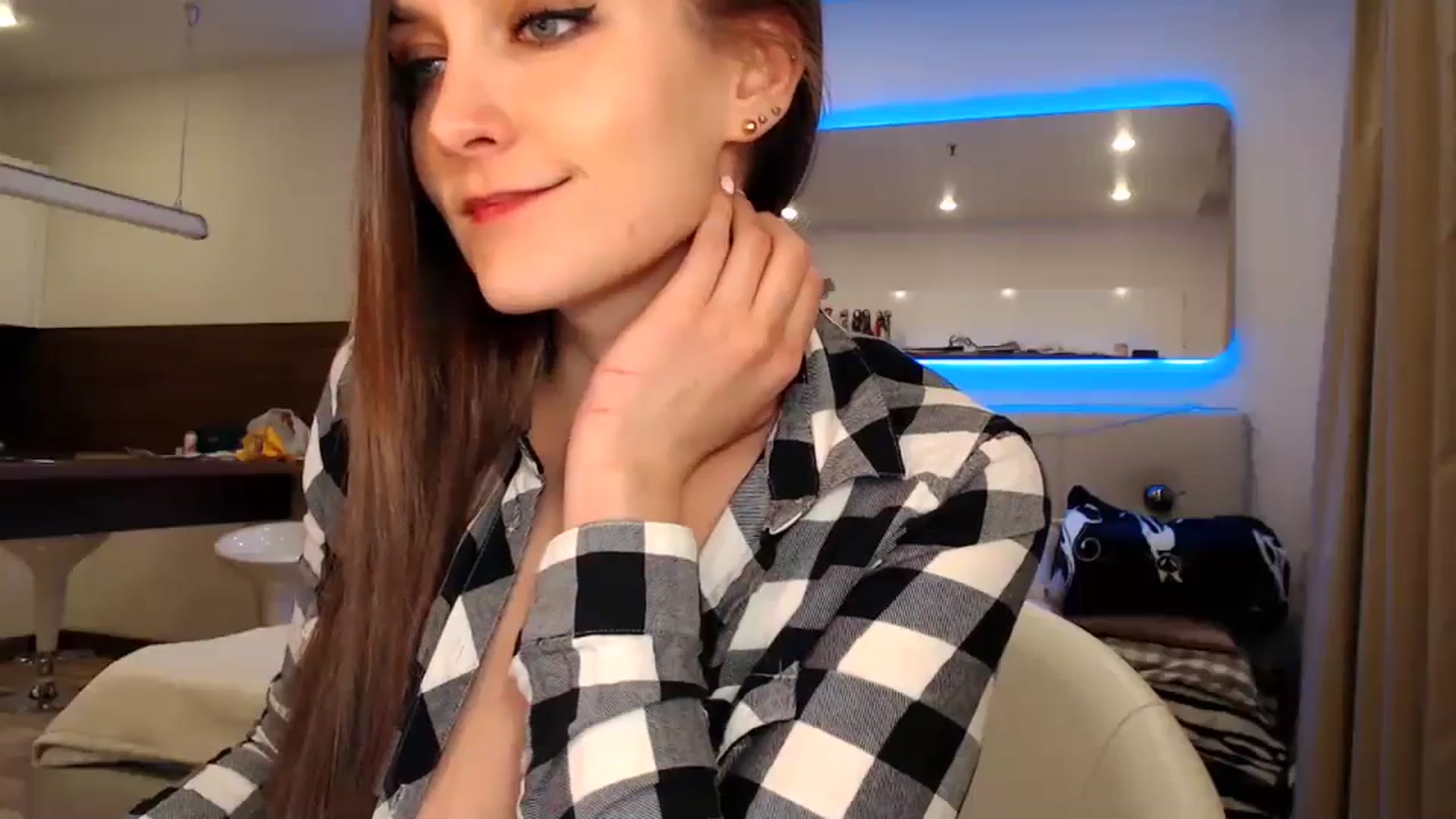 Gallery image thumbnail from Aby_Frost's myfreecams stream on, 04/04/2024, 19:25 image 9 of 20