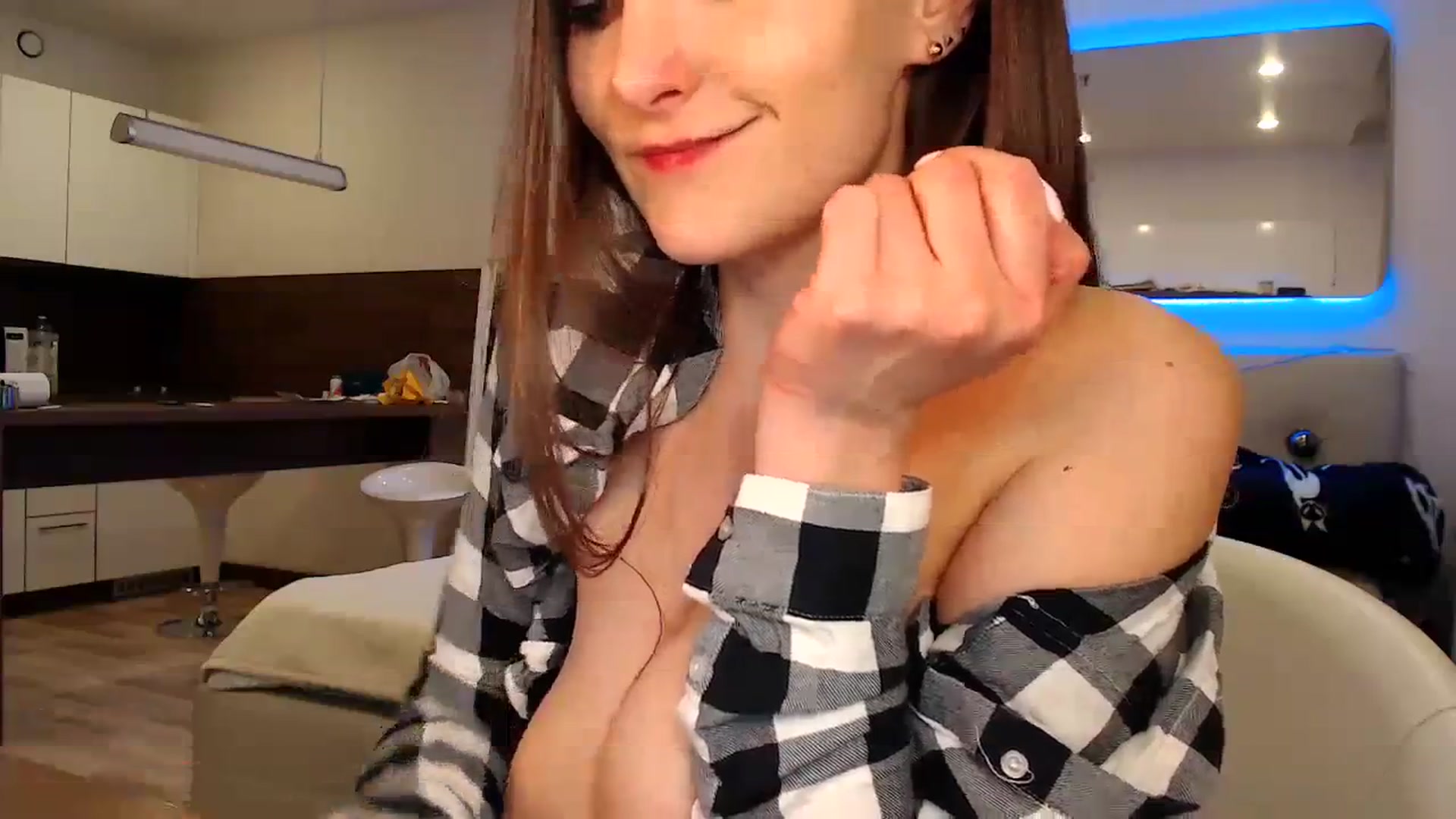 Gallery image thumbnail from Aby_Frost's myfreecams stream on, 04/04/2024, 19:25 image 13 of 20