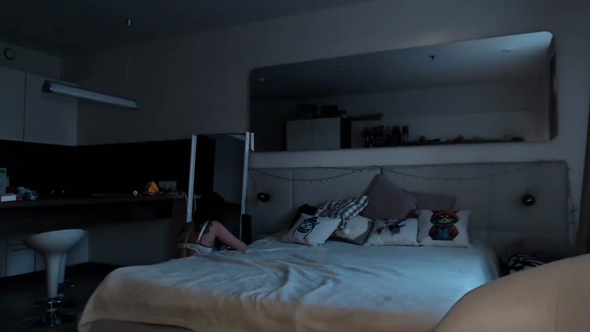 Gallery image thumbnail from Aby_Frost's myfreecams stream on, 05/22/2024, 18:28 image 7 of 20
