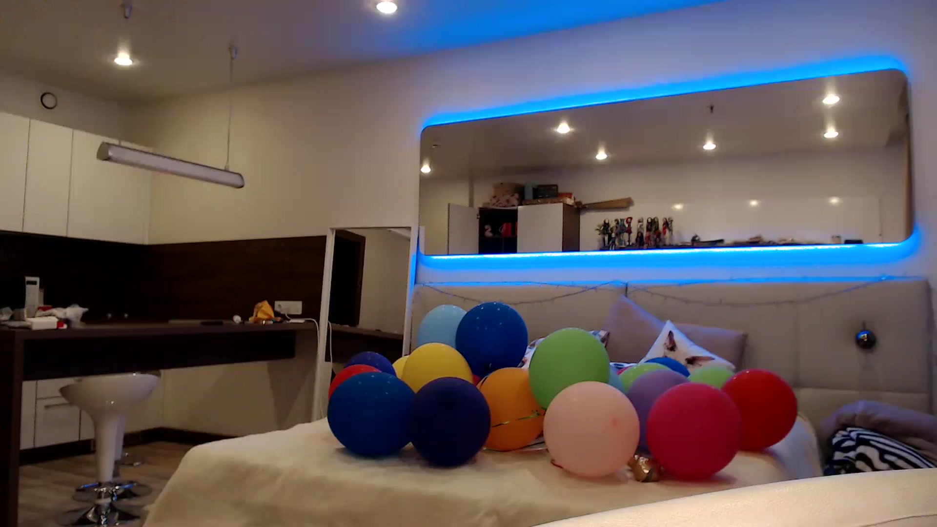 Gallery image thumbnail from Aby_Frost's myfreecams stream on, 05/30/2024, 21:13 image 18 of 20