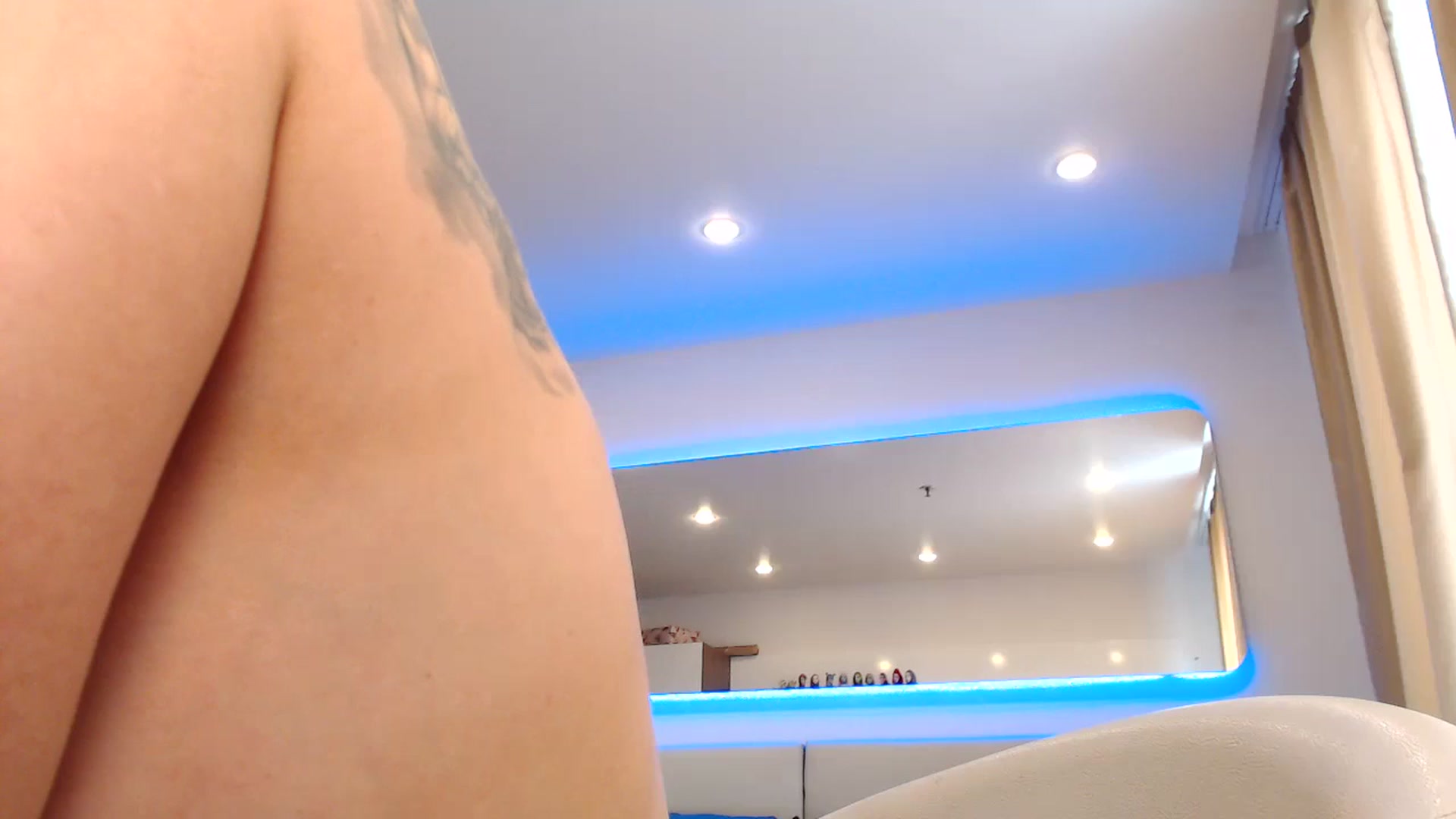 Gallery image thumbnail from Aby_Frost's myfreecams stream on, 09/02/2024, 09:40 image 1 of 20