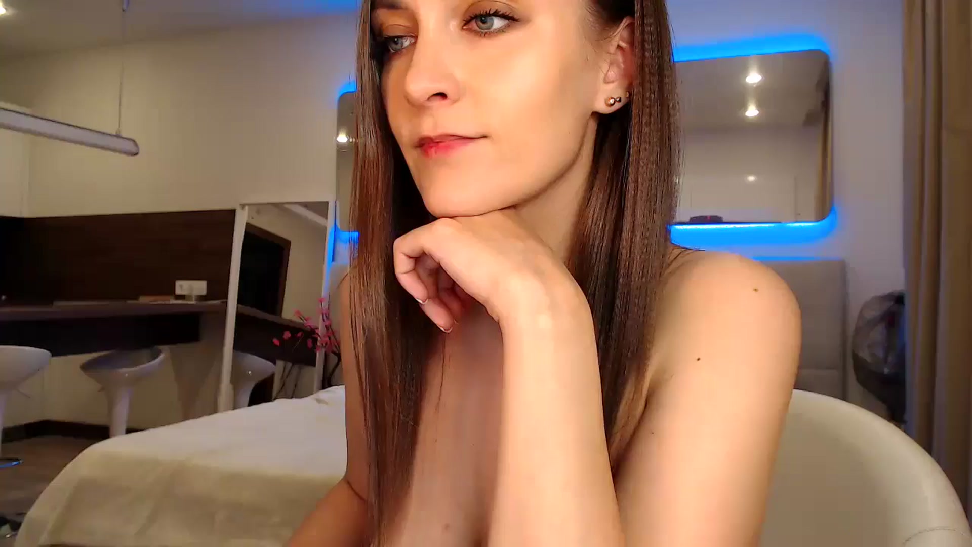 Gallery image thumbnail from Aby_Frost's myfreecams stream on, 09/18/2024, 19:58 image 8 of 20