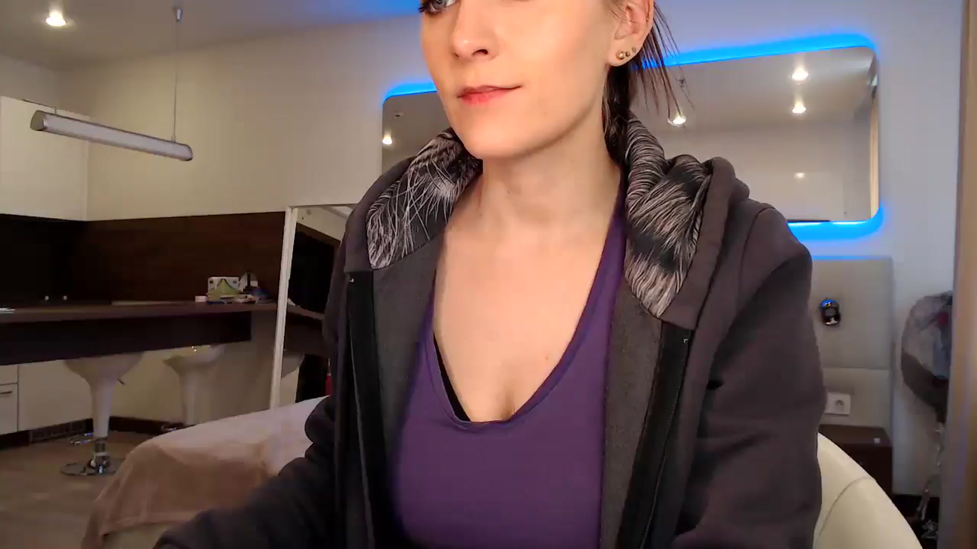 Gallery image thumbnail from Aby_Frost's myfreecams stream on, 03/08/2025, 10:01 image 20 of 20