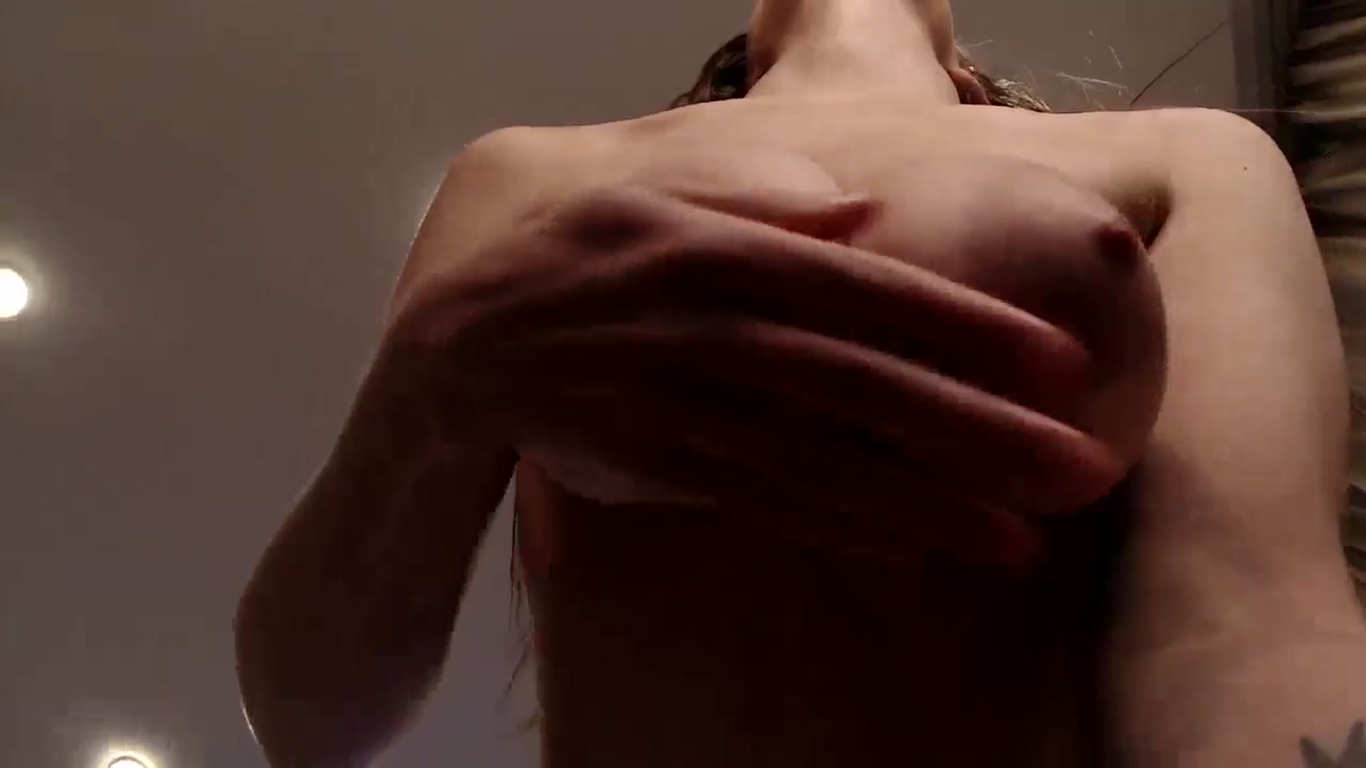 Gallery image thumbnail from Aby_Frost's myfreecams stream on, 03/16/2025, 20:39 image 17 of 20