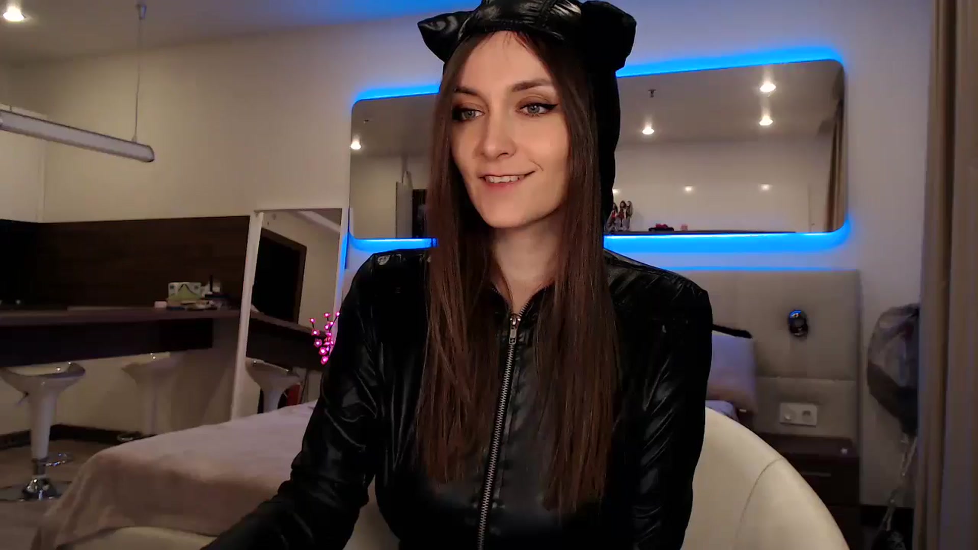Gallery image thumbnail from Aby_Frost's myfreecams stream on, 03/30/2025, 23:16 image 10 of 20