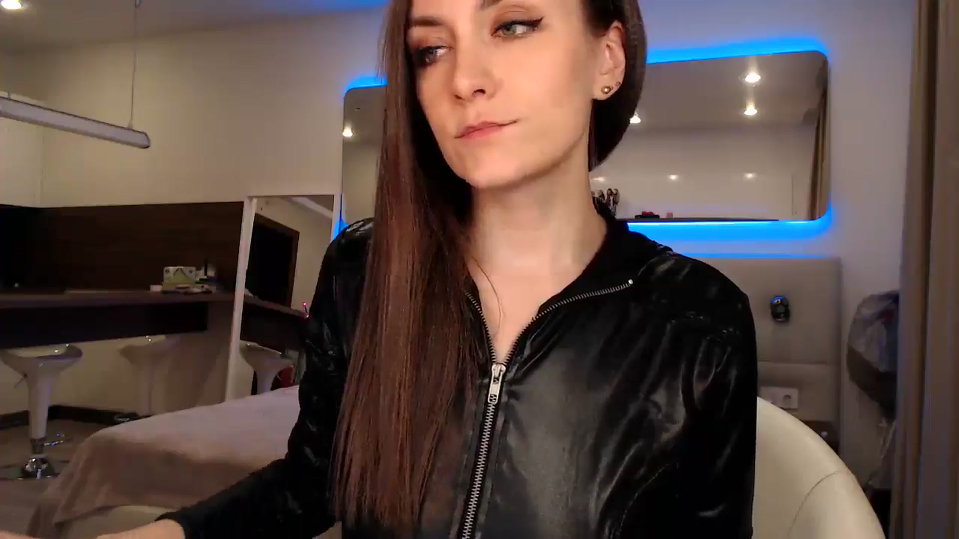 Gallery image thumbnail from Aby_Frost's myfreecams stream on, 03/30/2025, 23:16 image 19 of 20