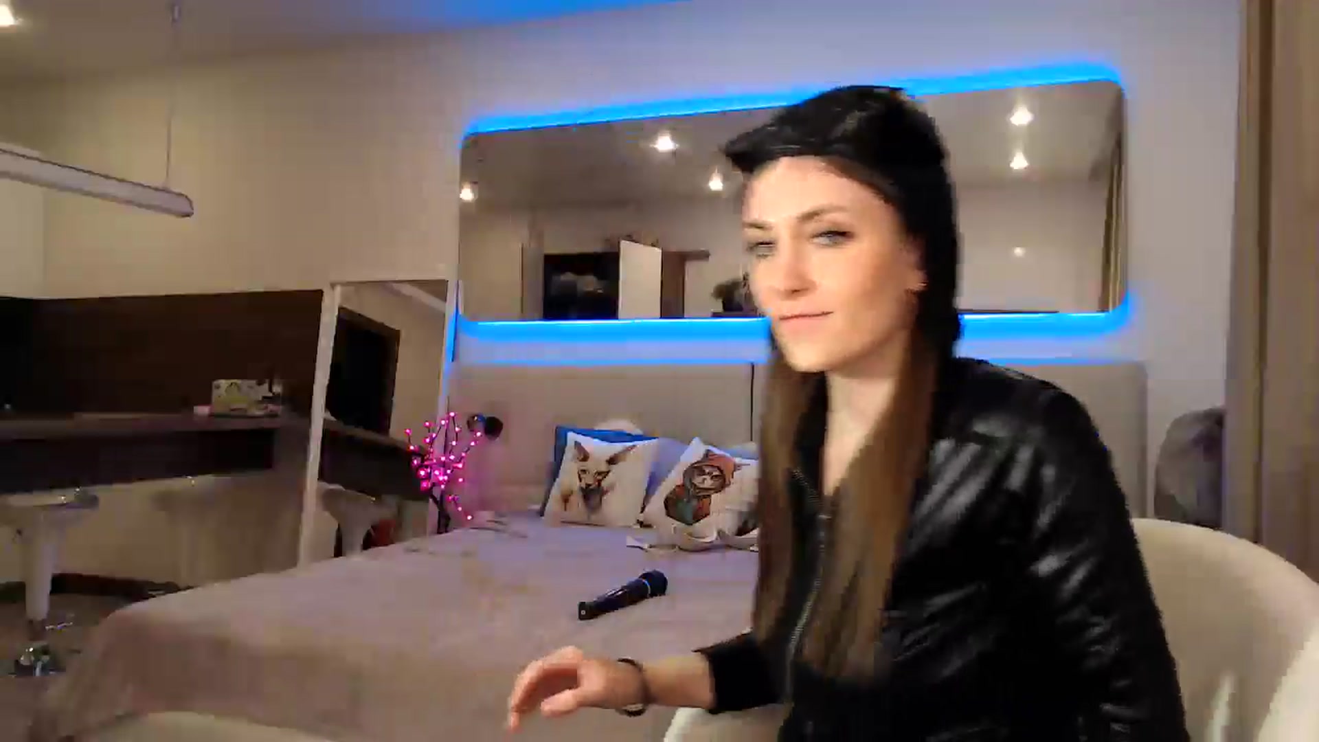 Gallery image thumbnail from Aby_Frost's myfreecams stream on, 03/30/2025, 23:16 image 12 of 20
