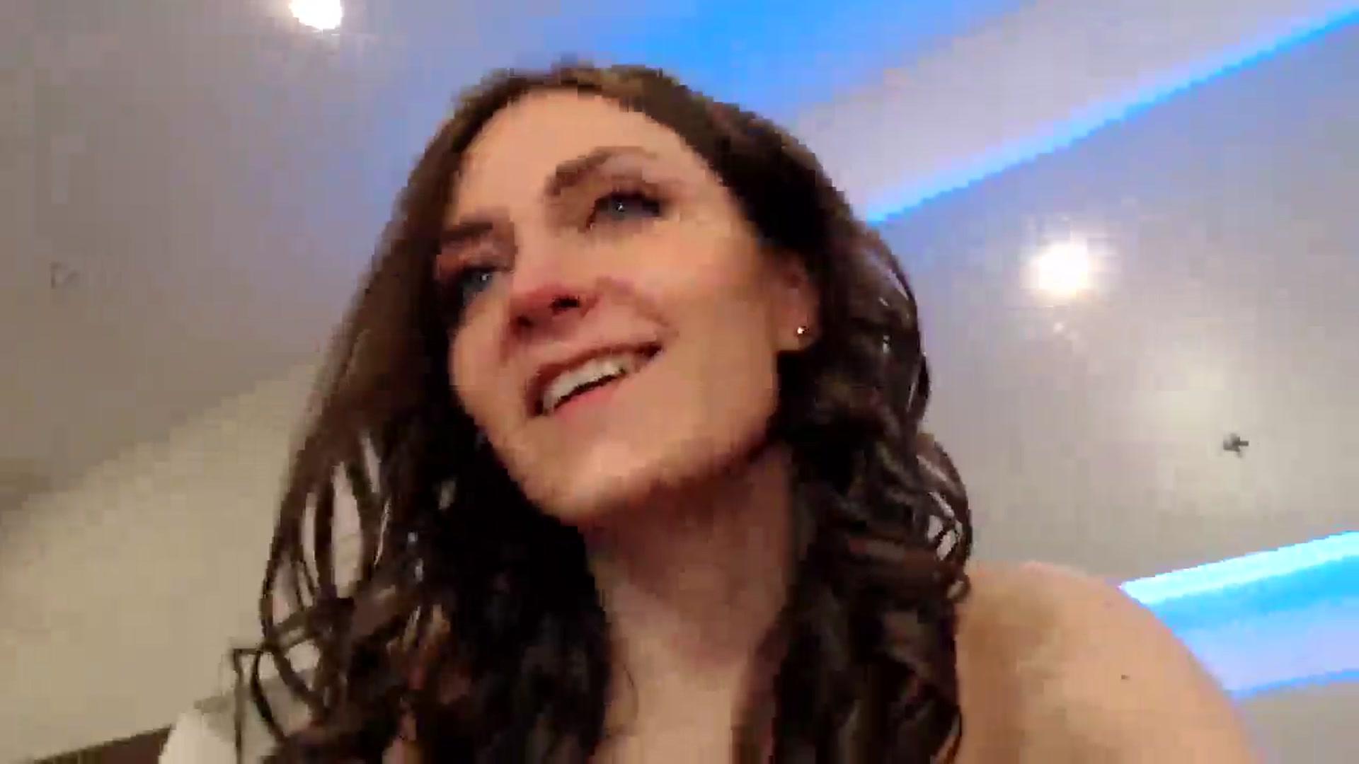 Gallery image thumbnail from Aby_Frost's myfreecams stream on, 04/21/2025, 07:58 image 8 of 20