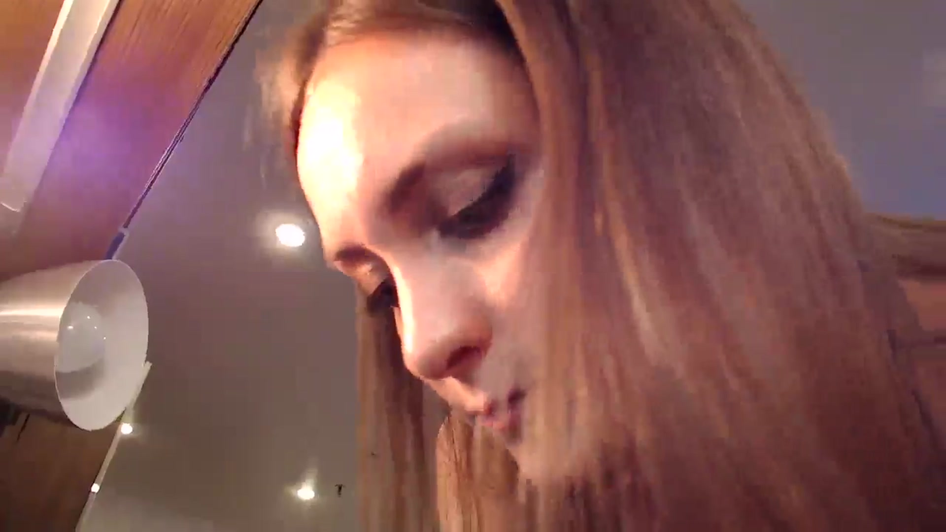 Gallery image thumbnail from Aby_Frost's myfreecams stream on, 06/09/2025, 24:29 image 19 of 20