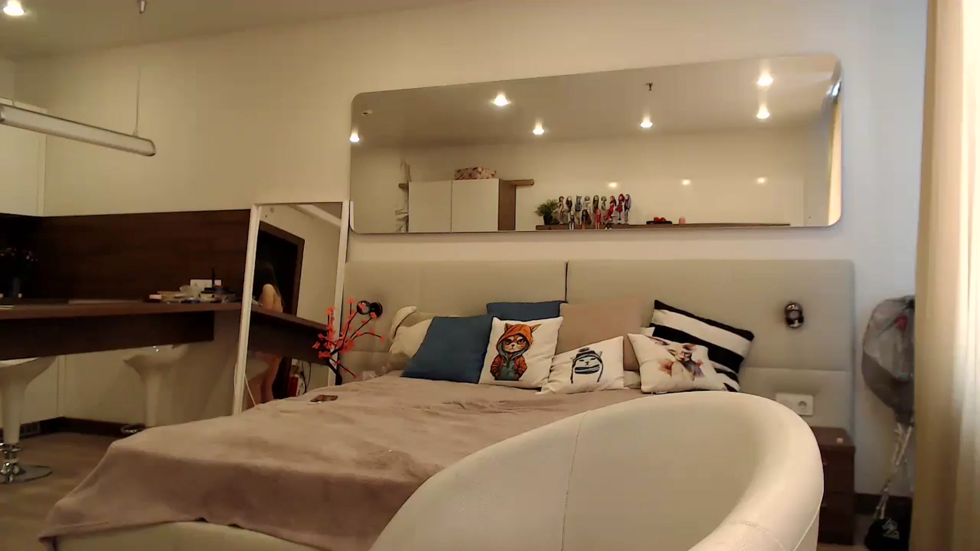 Gallery image thumbnail from Aby_Frost's myfreecams stream on, 06/16/2025, 07:22 image 20 of 20