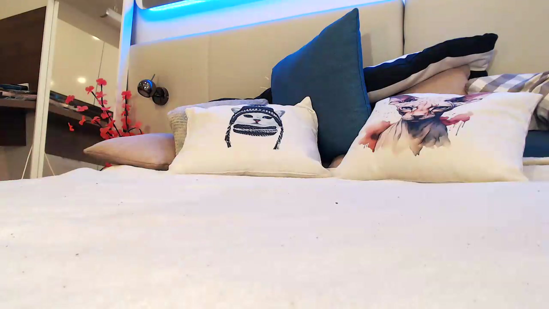 Gallery image thumbnail from Aby_Frost's myfreecams stream on, 06/22/2026, 06:58 image 20 of 20