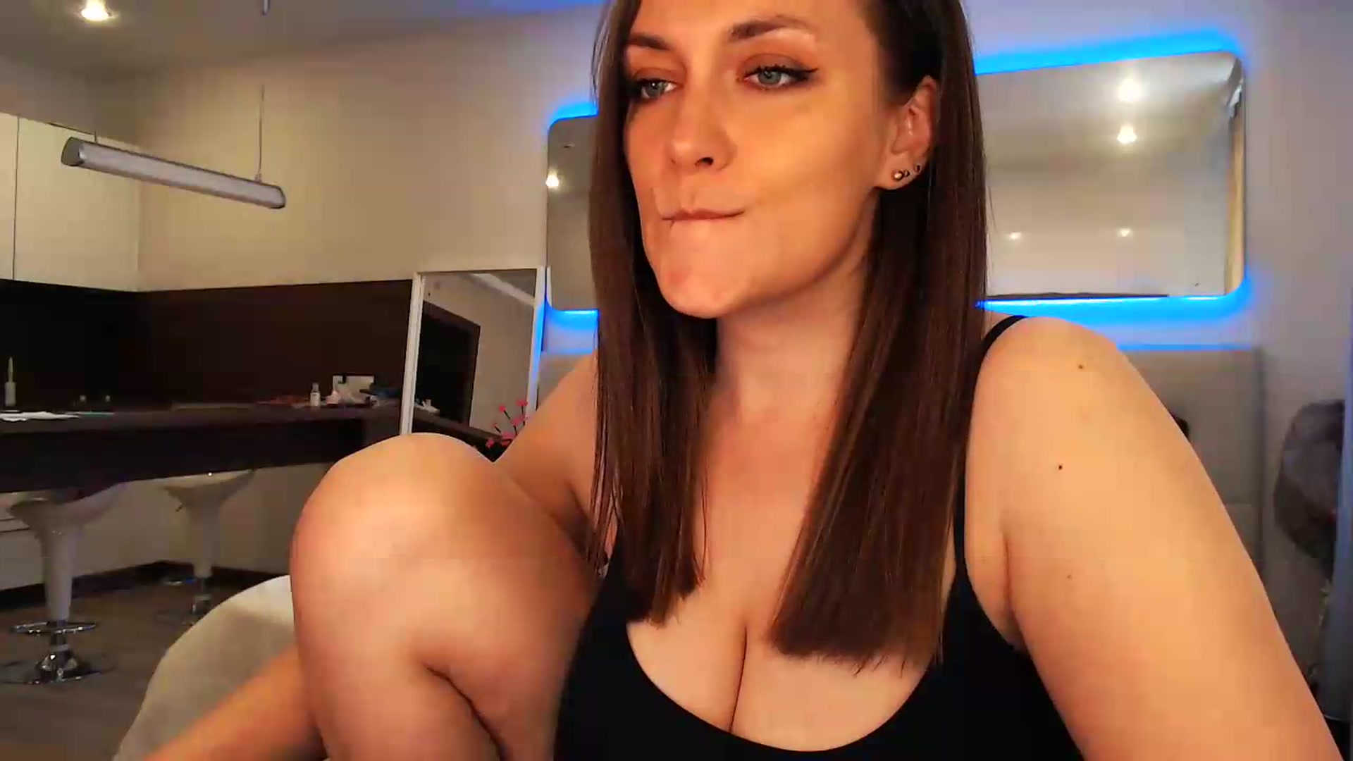 Gallery image thumbnail from Aby_Frost's myfreecams stream on, 08/31/2026, 08:48 image 4 of 20