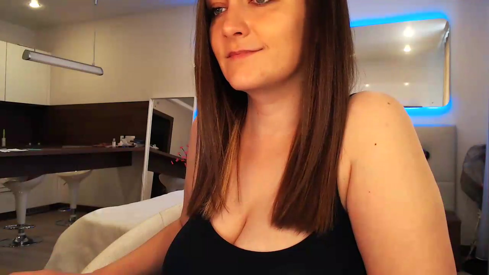 Gallery image thumbnail from Aby_Frost's myfreecams stream on, 08/31/2026, 08:48 image 6 of 20