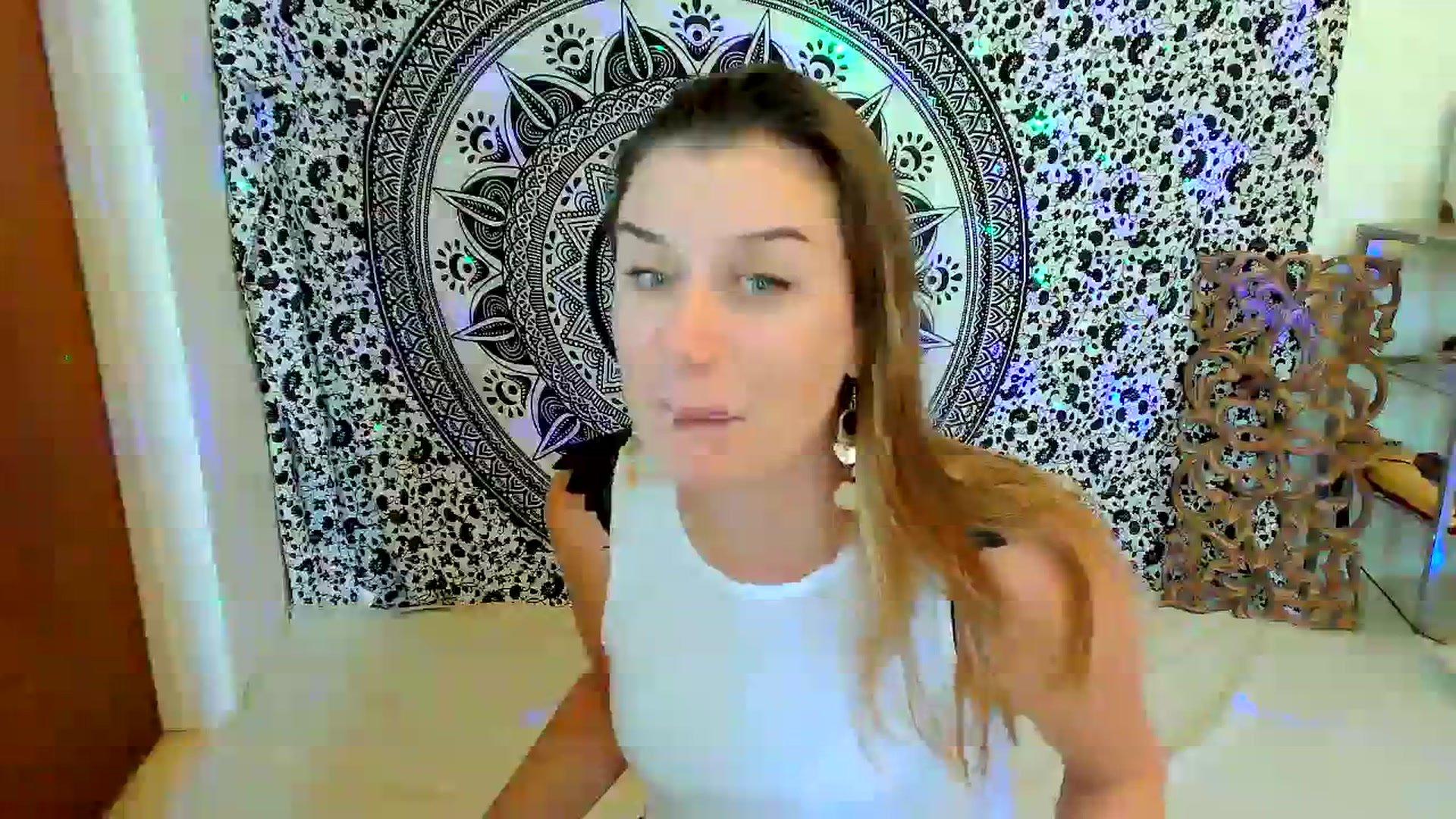 Gallery image thumbnail from AcaciaOracle's myfreecams stream on, 08/24/2023, 22:55 image 10 of 20
