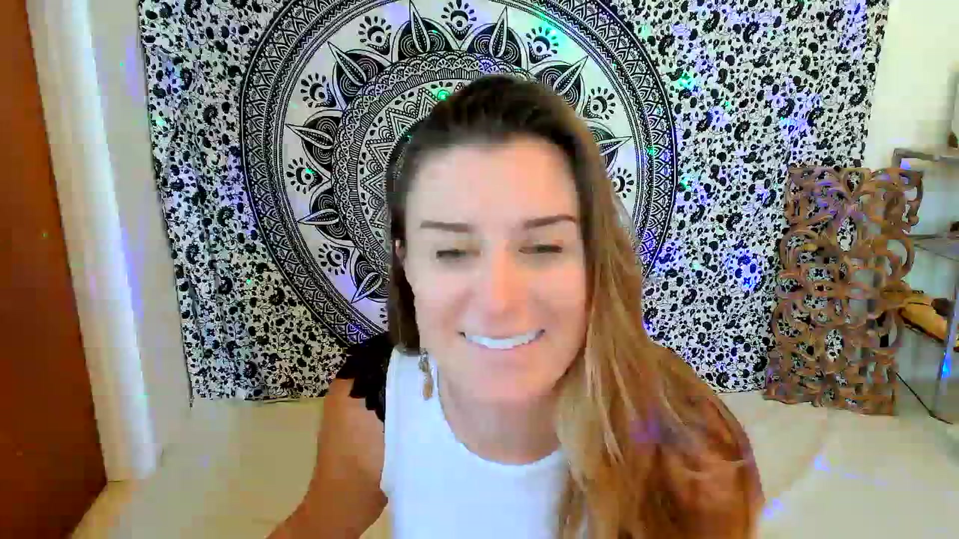 Gallery image thumbnail from AcaciaOracle's myfreecams stream on, 08/24/2023, 22:55 image 3 of 20