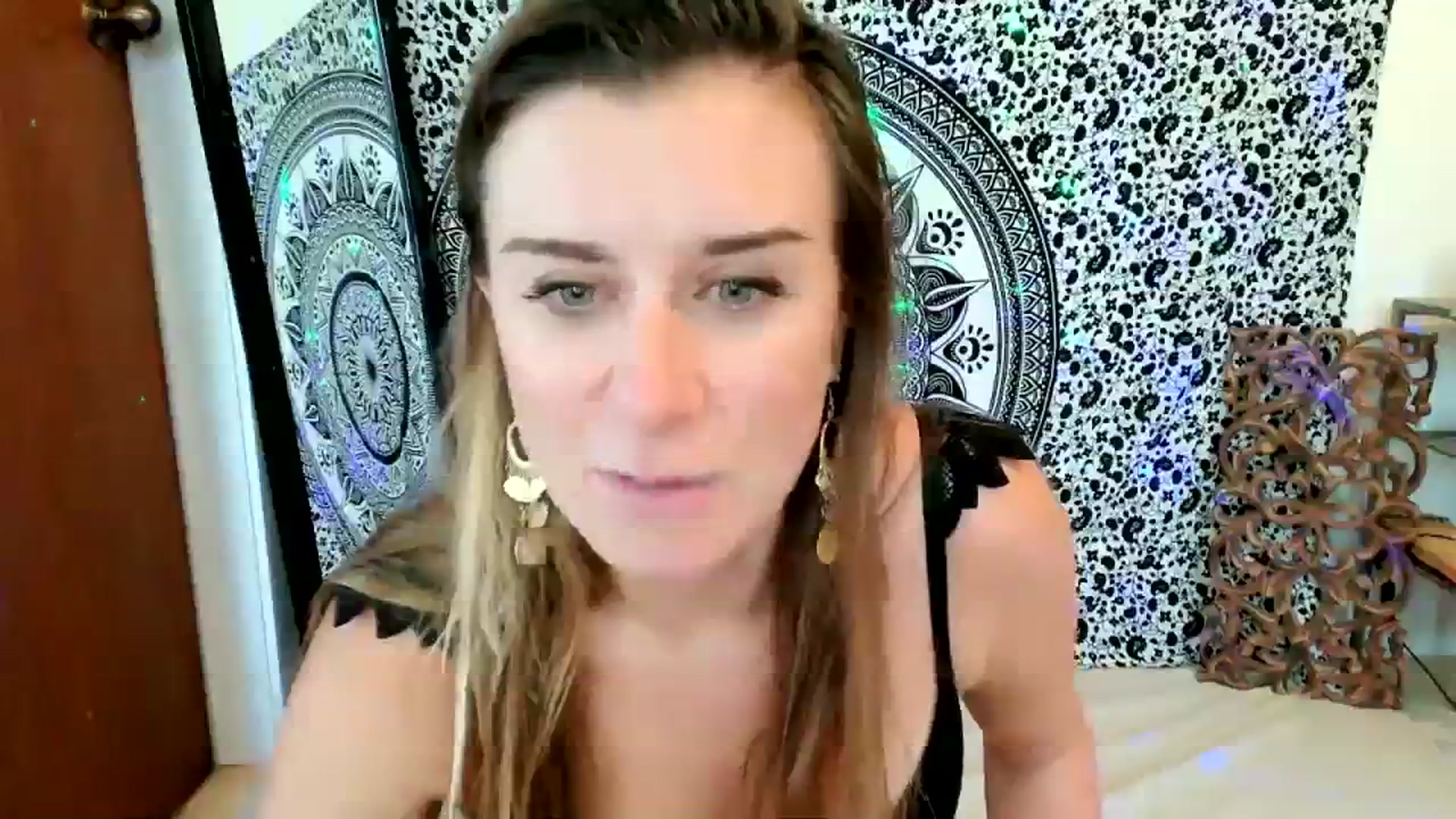 Gallery image thumbnail from AcaciaOracle's myfreecams stream on, 08/25/2023, 24:01 image 20 of 20