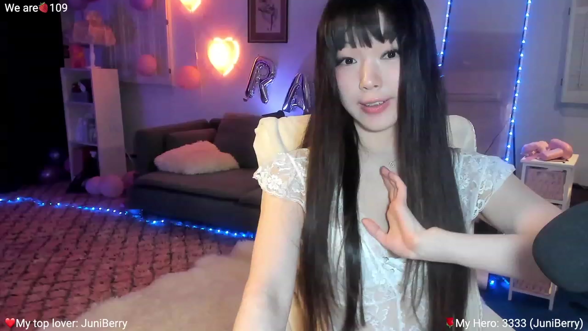 Gallery image thumbnail from AcaiBerry's myfreecams stream on, 02/09/2023, 07:42 image 14 of 20
