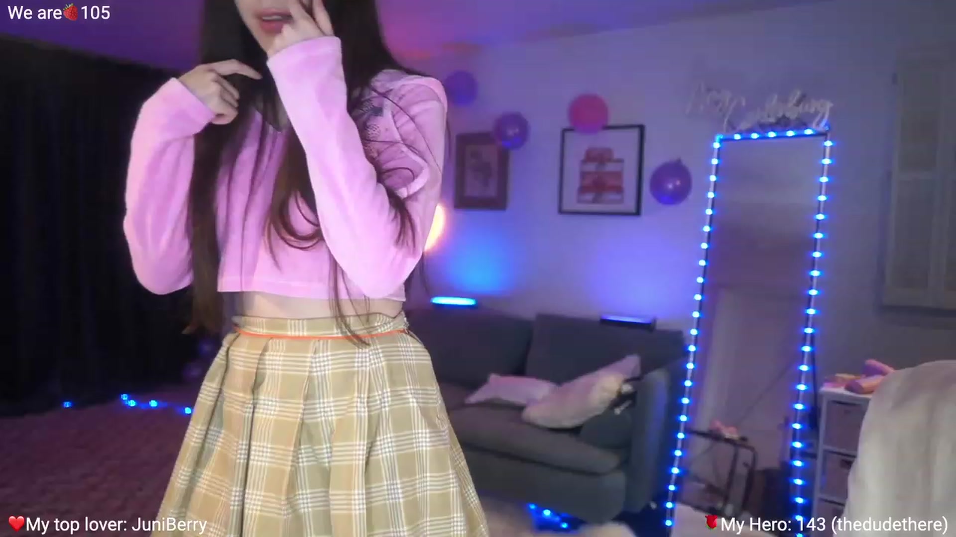 Gallery image thumbnail from AcaiBerry's myfreecams stream on, 02/16/2023, 08:03 image 2 of 20