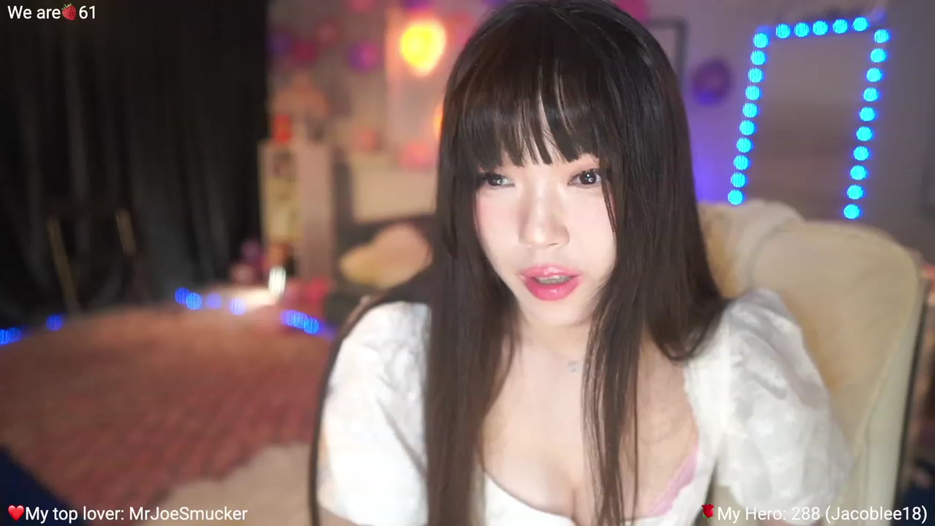 Gallery image thumbnail from AcaiBerry's myfreecams stream on, 02/19/2023, 08:52 image 7 of 20