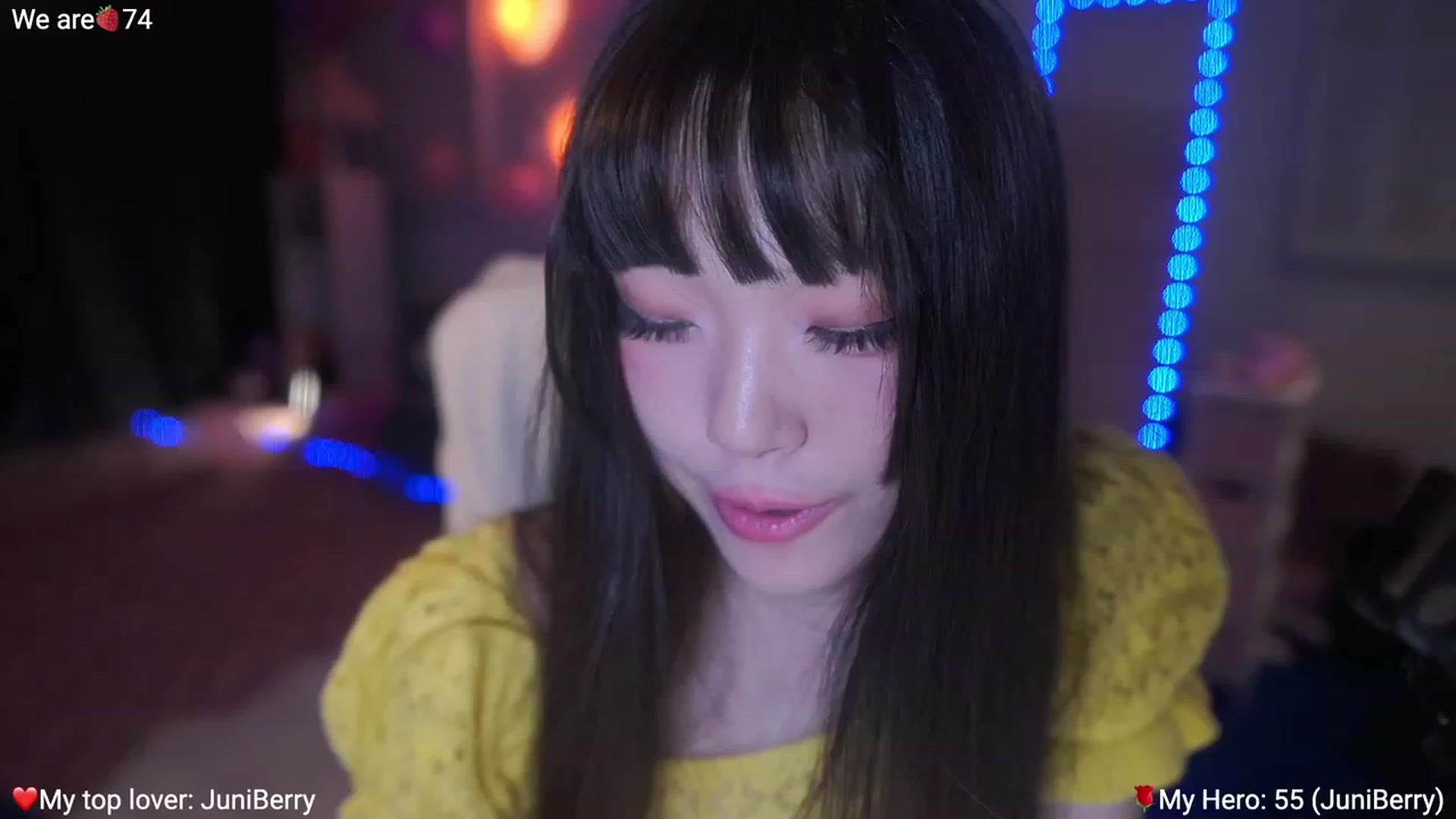 Gallery image thumbnail from AcaiBerry's myfreecams stream on, 02/23/2023, 05:05 image 3 of 20