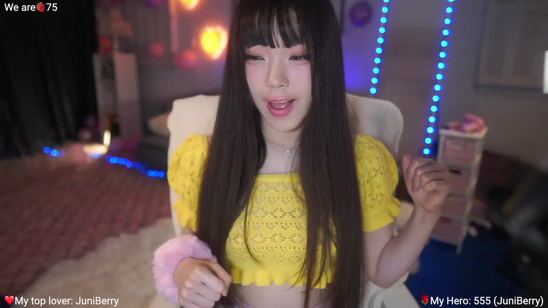 Gallery image thumbnail from AcaiBerry's myfreecams stream on, 02/23/2023, 05:05 image 17 of 20