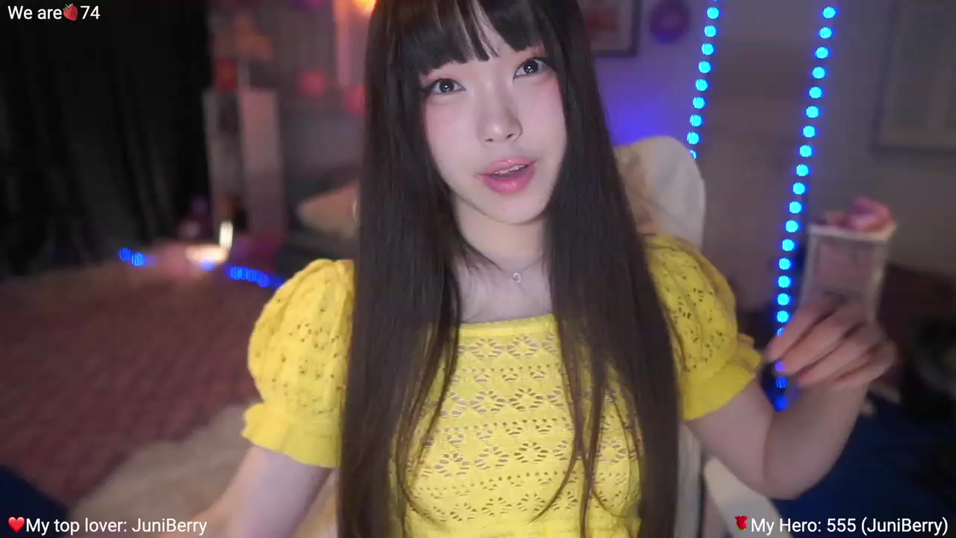 Gallery image thumbnail from AcaiBerry's myfreecams stream on, 02/23/2023, 05:05 image 6 of 20