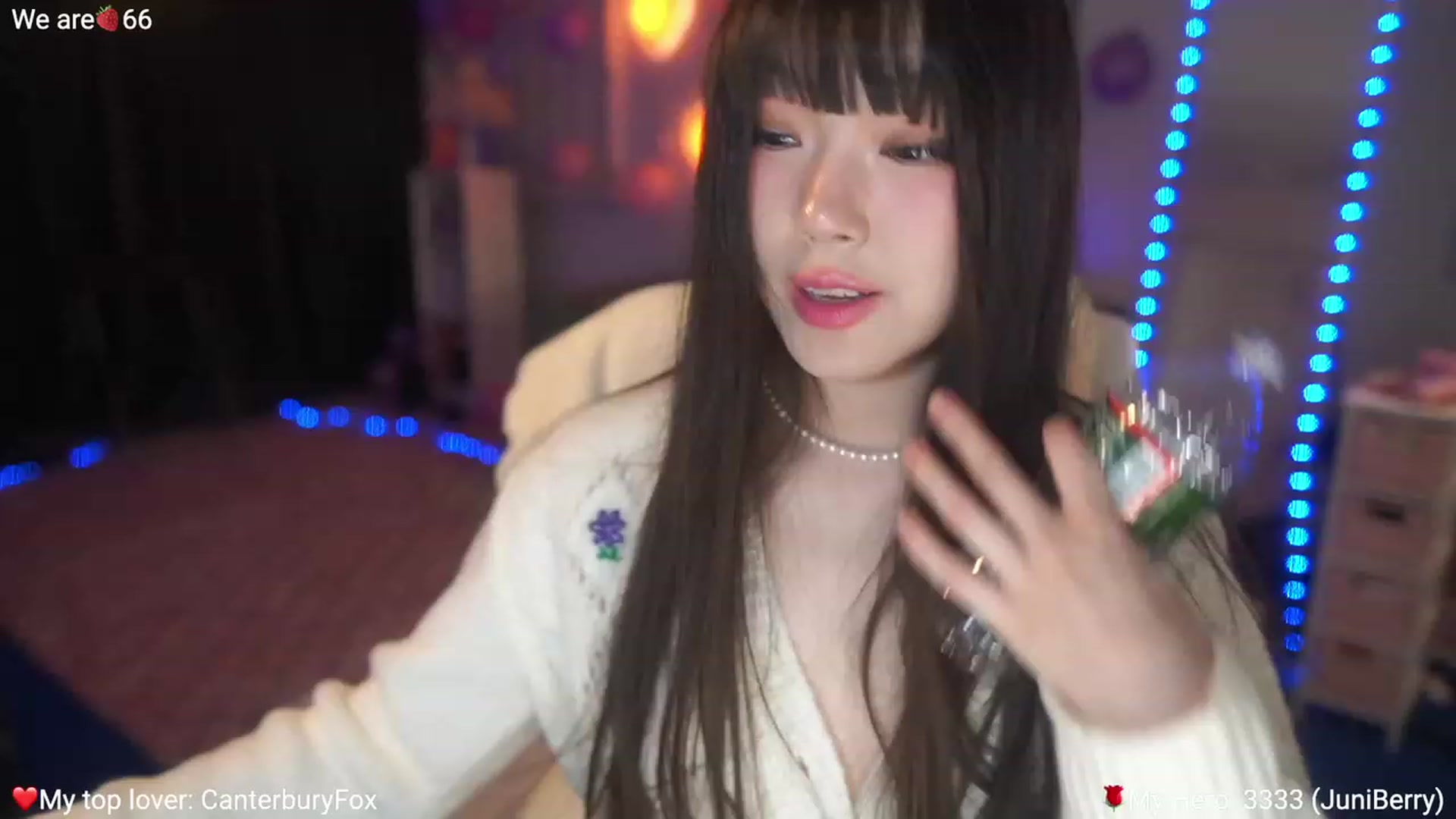Gallery image thumbnail from AcaiBerry's myfreecams stream on, 02/25/2023, 09:02 image 5 of 20