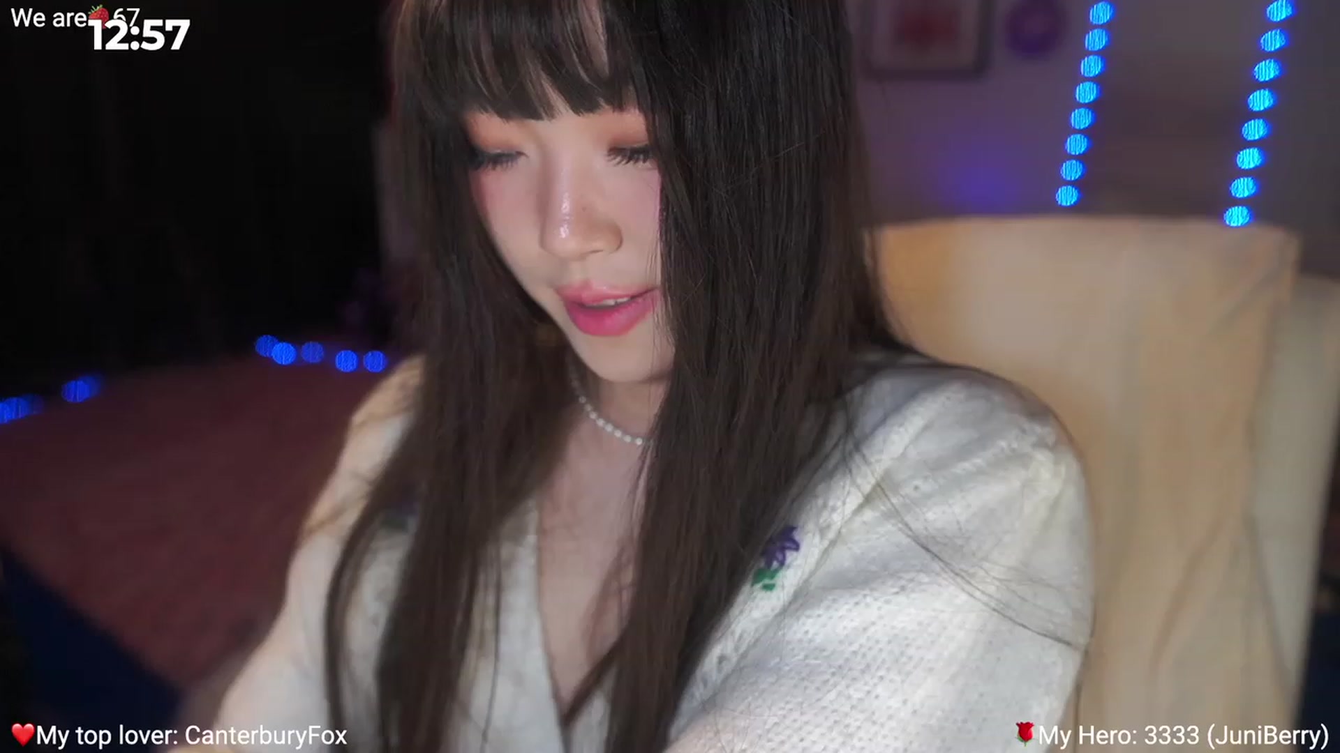 Gallery image thumbnail from AcaiBerry's myfreecams stream on, 02/25/2023, 09:02 image 10 of 20