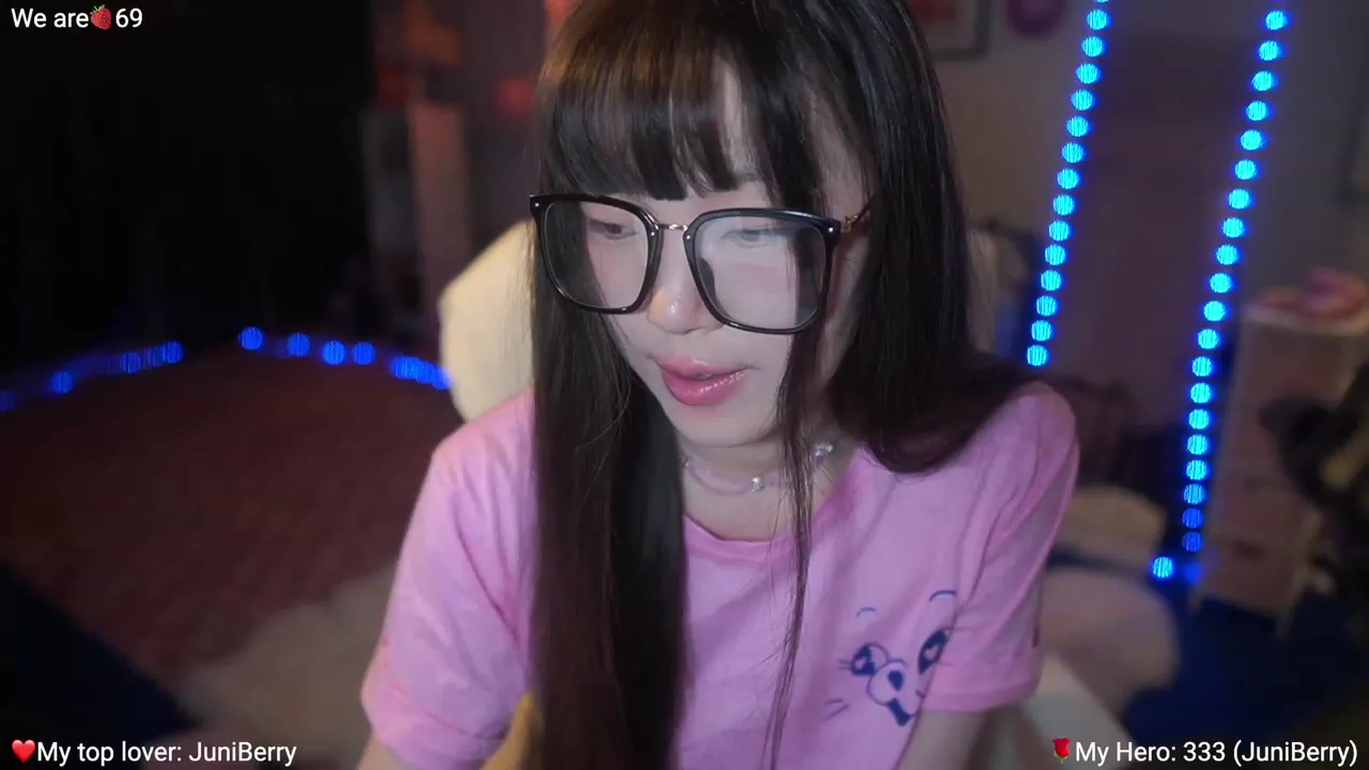 Gallery image thumbnail from AcaiBerry's myfreecams stream on, 03/01/2023, 05:24 image 11 of 20