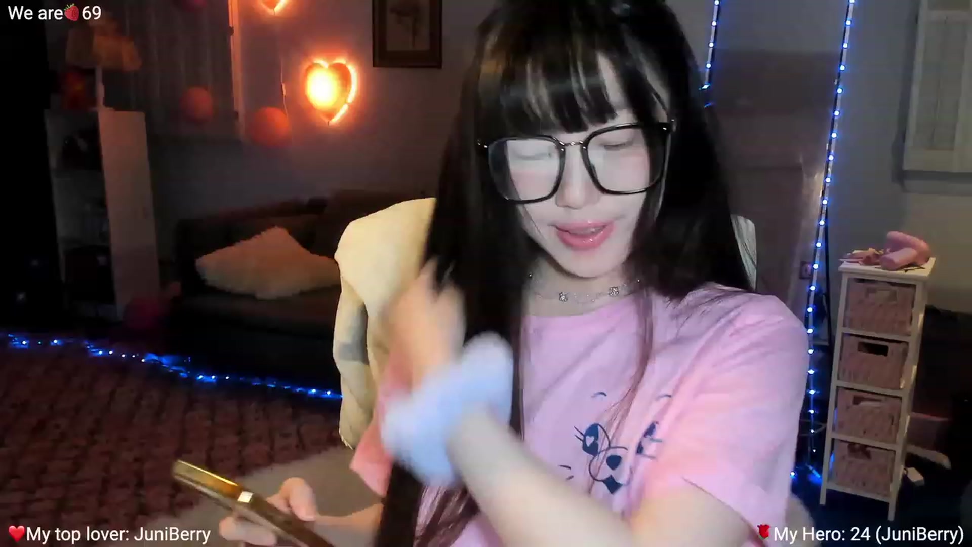 Gallery image thumbnail from AcaiBerry's myfreecams stream on, 03/01/2023, 05:24 image 1 of 20