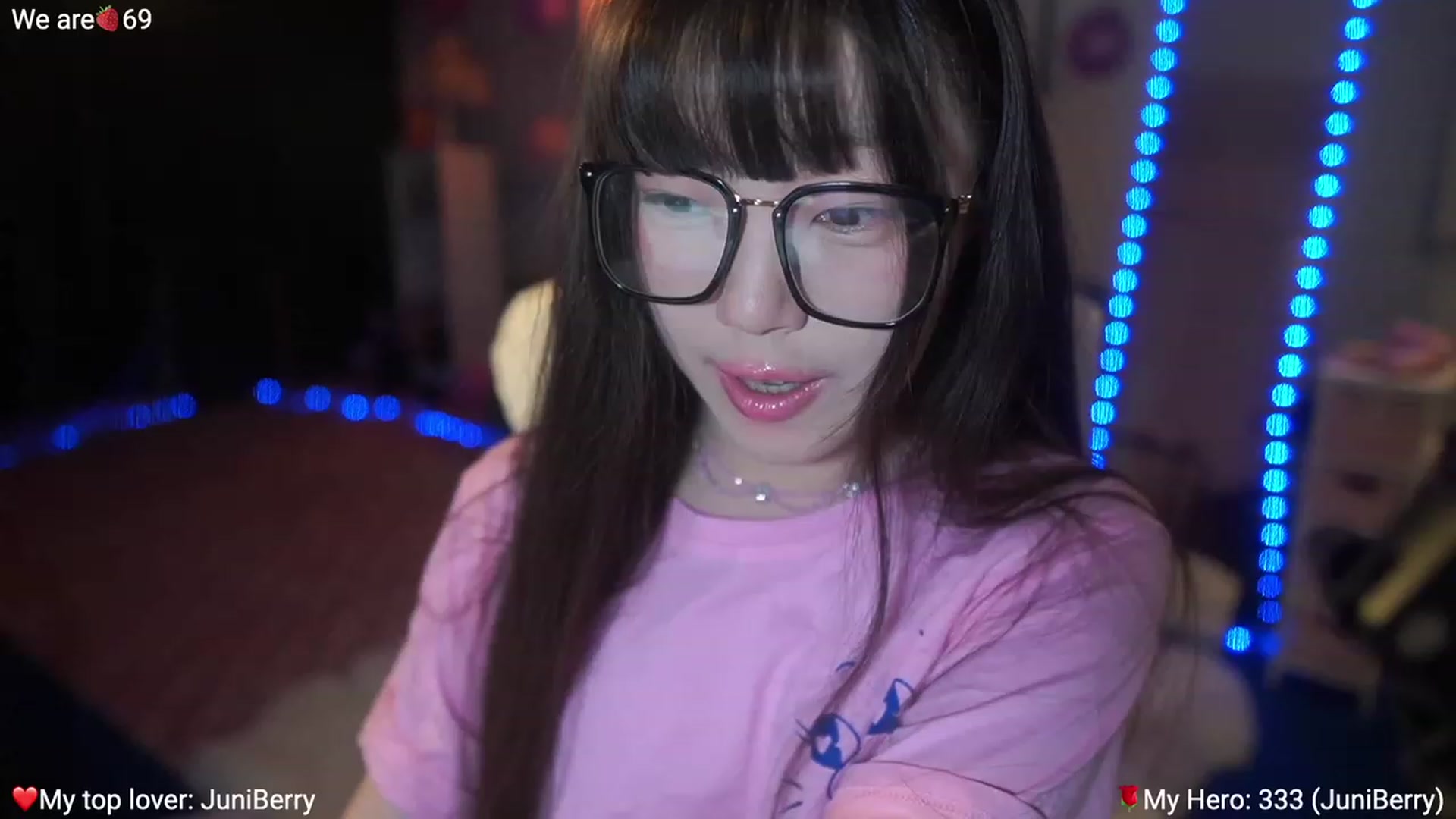 Gallery image thumbnail from AcaiBerry's myfreecams stream on, 03/01/2023, 05:24 image 2 of 20