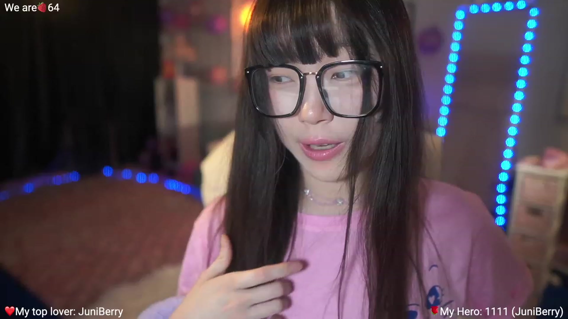 Gallery image thumbnail from AcaiBerry's myfreecams stream on, 03/01/2023, 08:08 image 4 of 20