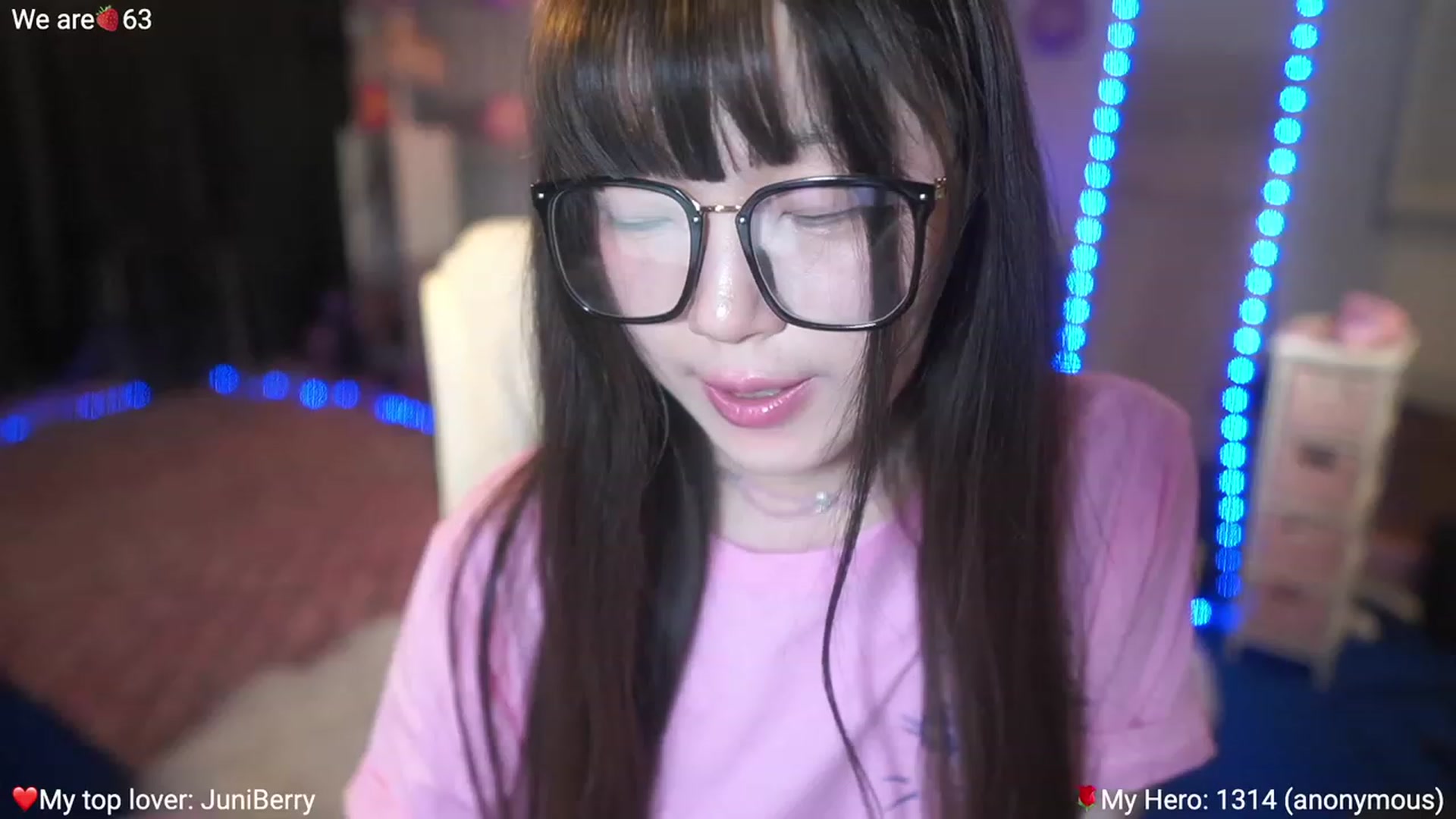 Gallery image thumbnail from AcaiBerry's myfreecams stream on, 03/01/2023, 08:08 image 19 of 20