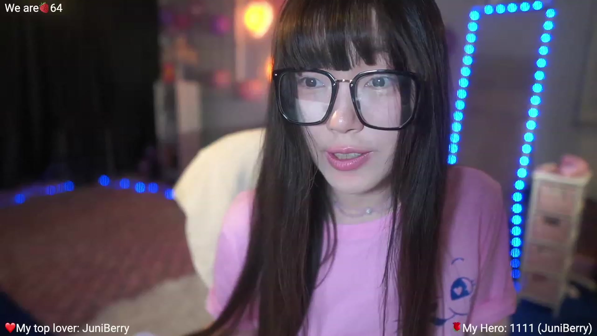 Gallery image thumbnail from AcaiBerry's myfreecams stream on, 03/01/2023, 08:08 image 5 of 20