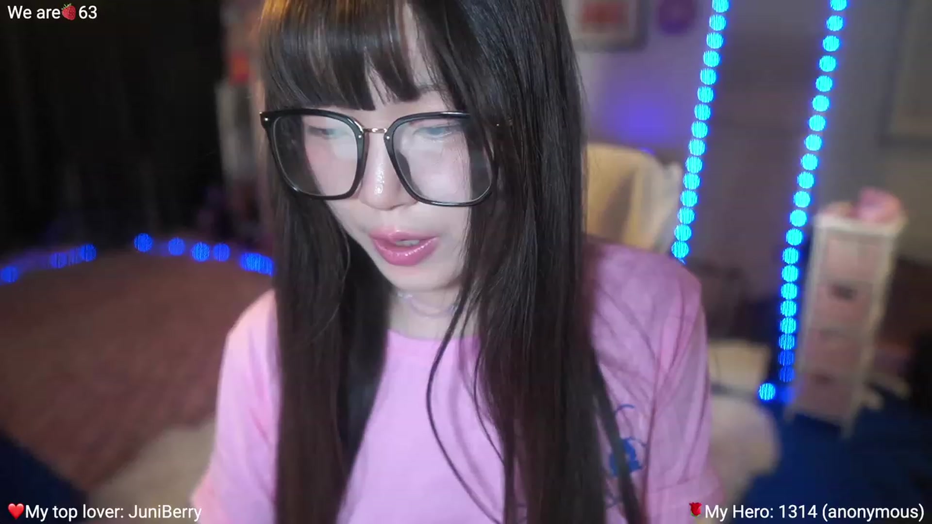 Gallery image thumbnail from AcaiBerry's myfreecams stream on, 03/01/2023, 08:08 image 18 of 20