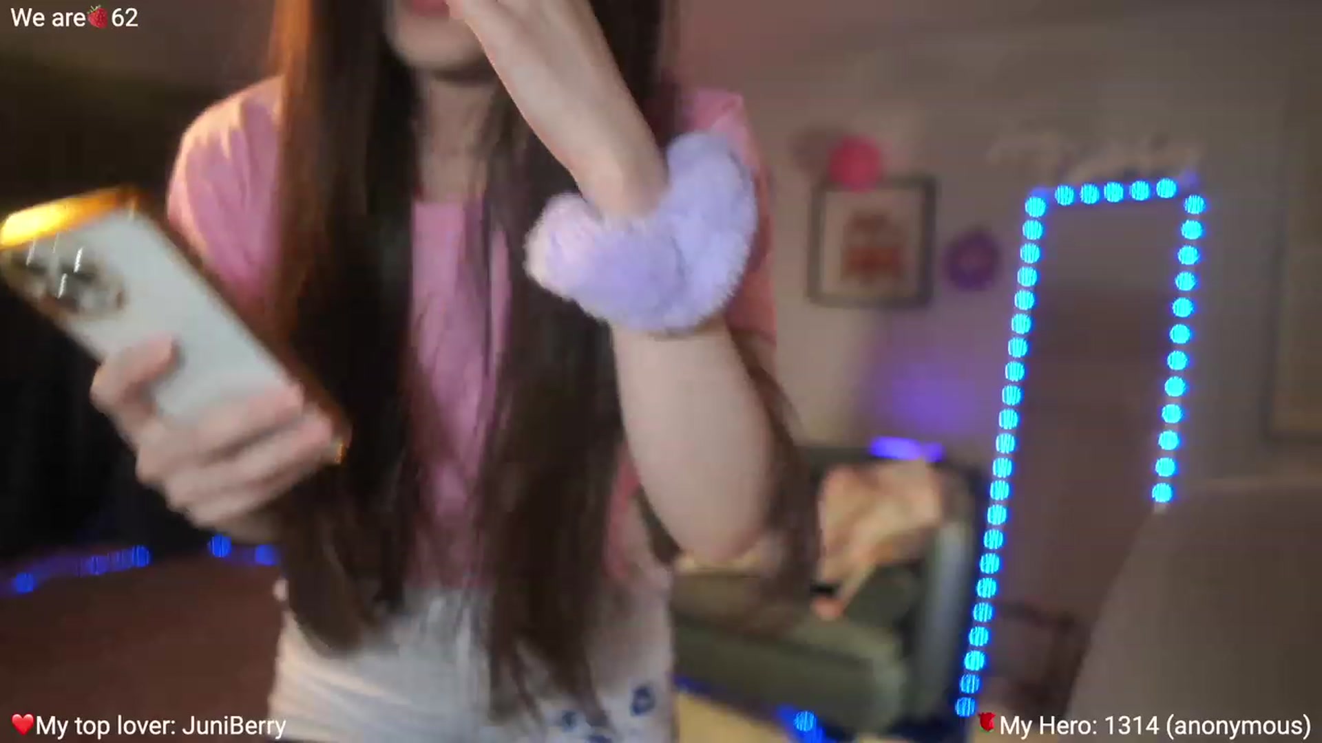 Gallery image thumbnail from AcaiBerry's myfreecams stream on, 03/01/2023, 08:08 image 14 of 20