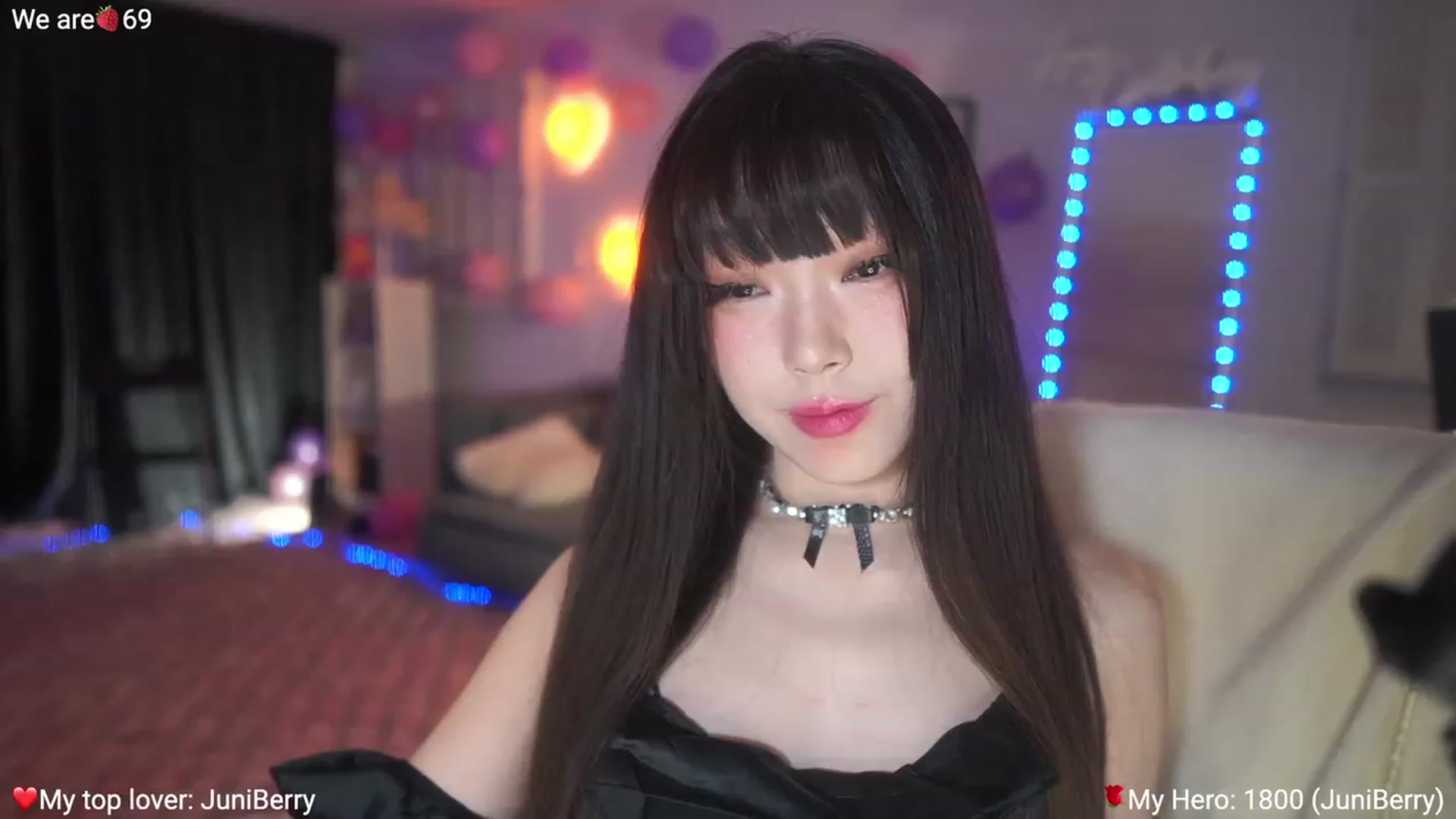 Gallery image thumbnail from AcaiBerry's myfreecams stream on, 03/02/2023, 05:03 image 12 of 20