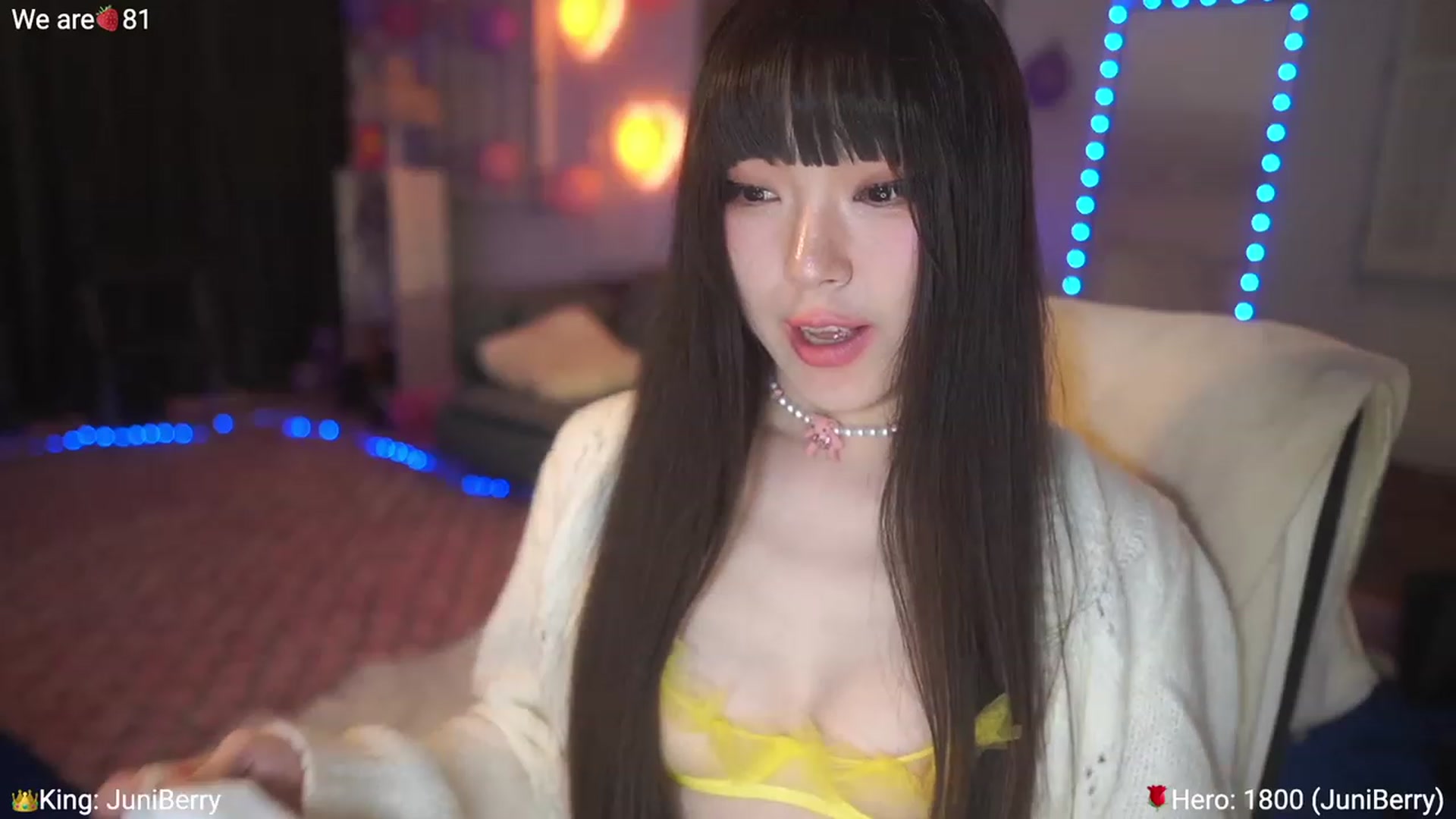 Gallery image thumbnail from AcaiBerry's myfreecams stream on, 03/12/2023, 08:02 image 18 of 20