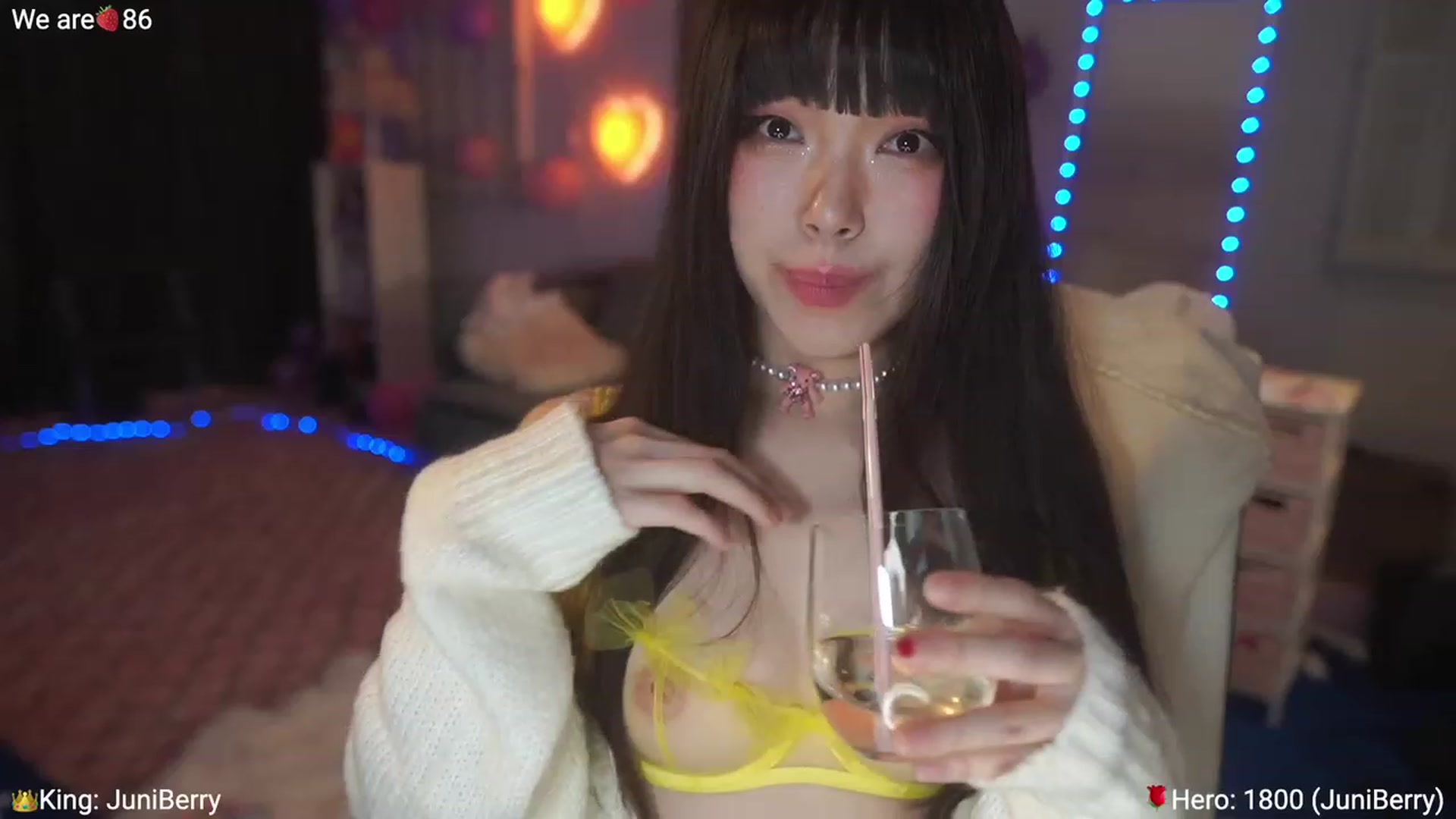 Gallery image thumbnail from AcaiBerry's myfreecams stream on, 03/12/2023, 08:02 image 11 of 20