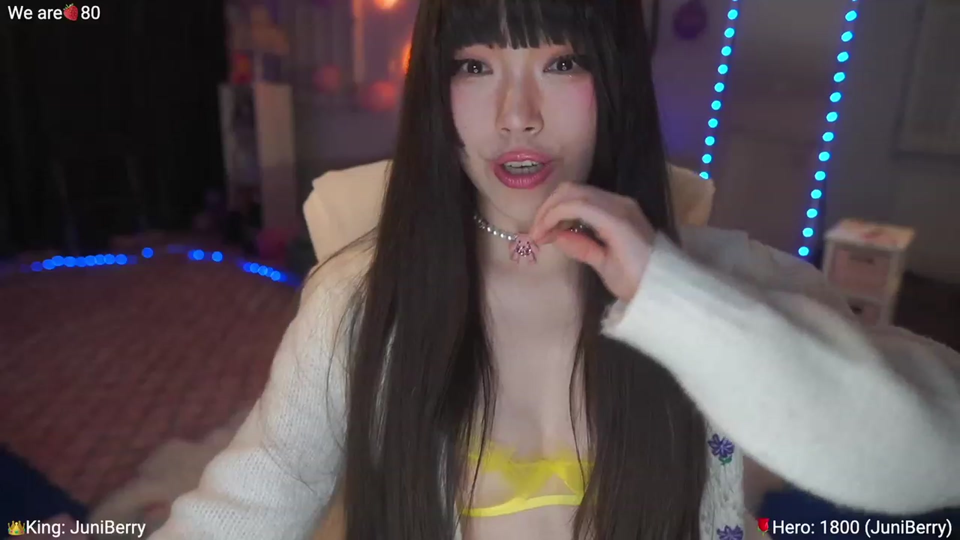 Gallery image thumbnail from AcaiBerry's myfreecams stream on, 03/12/2023, 08:22 image 19 of 20